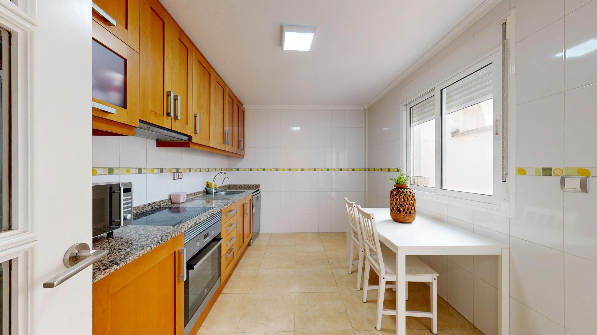 Planta baja de 3 dormitorios con piscina comunitaria y aire  - foto 19