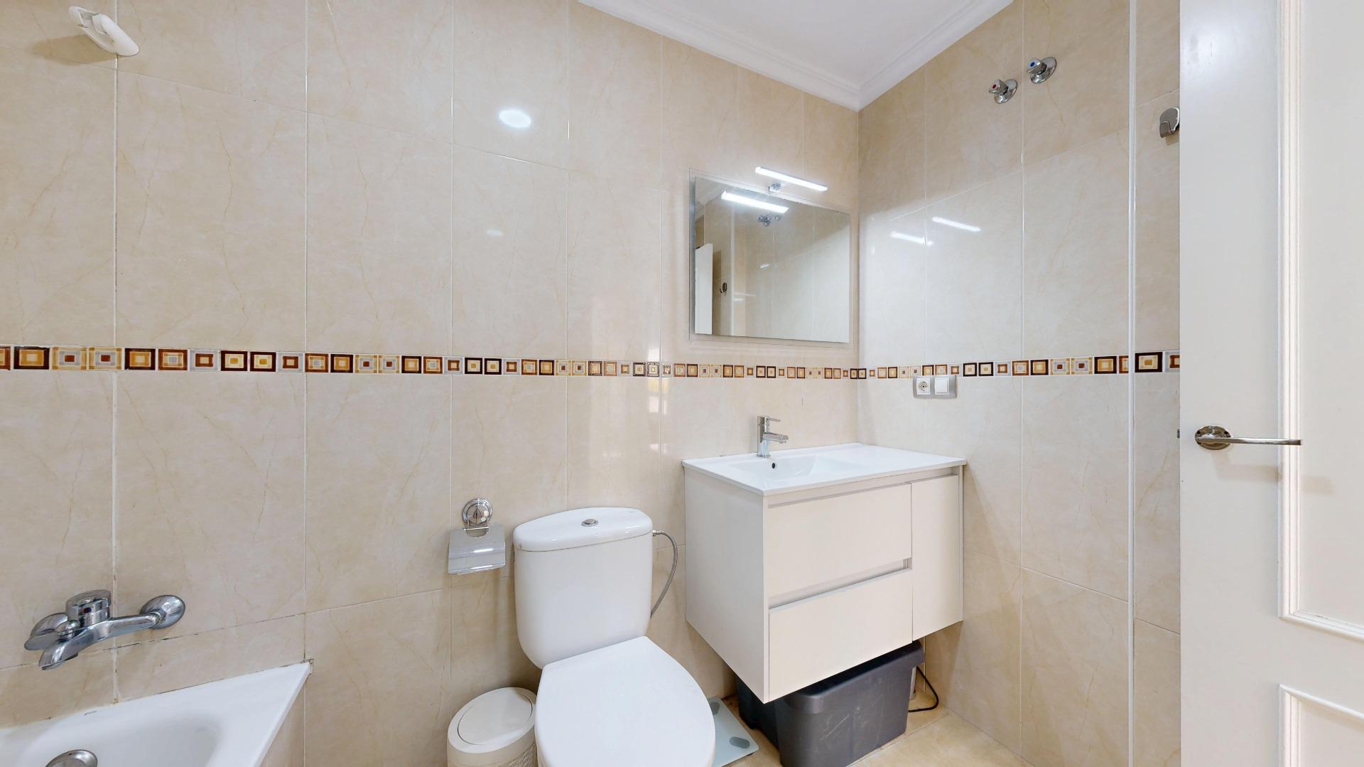 Planta baja de 3 dormitorios con piscina comunitaria y aire  - foto 35