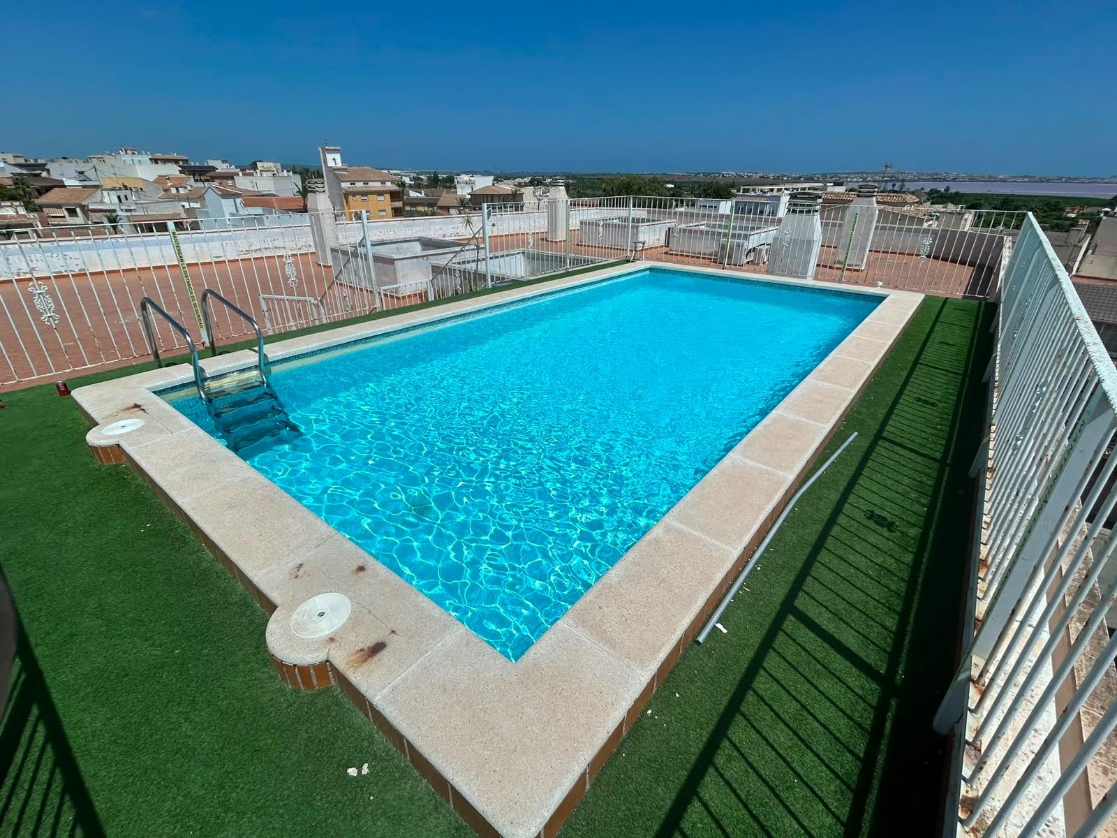 Planta baja de 3 dormitorios con piscina comunitaria y aire  - foto 6