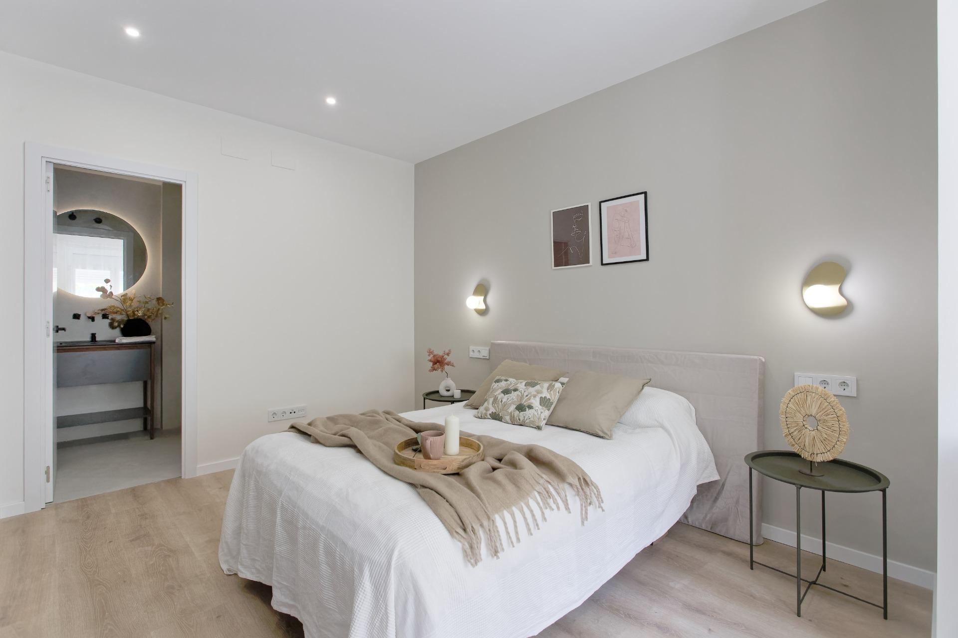 Exclusiva vivienda exterior con balcón y parking en l’Eixamp - foto 17