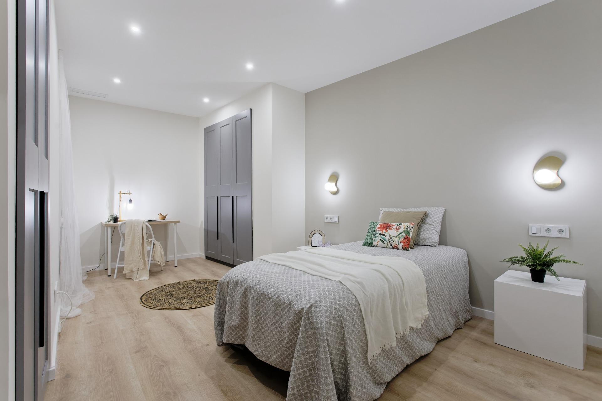 Exclusiva vivienda exterior con balcón y parking en l’Eixamp - foto 21