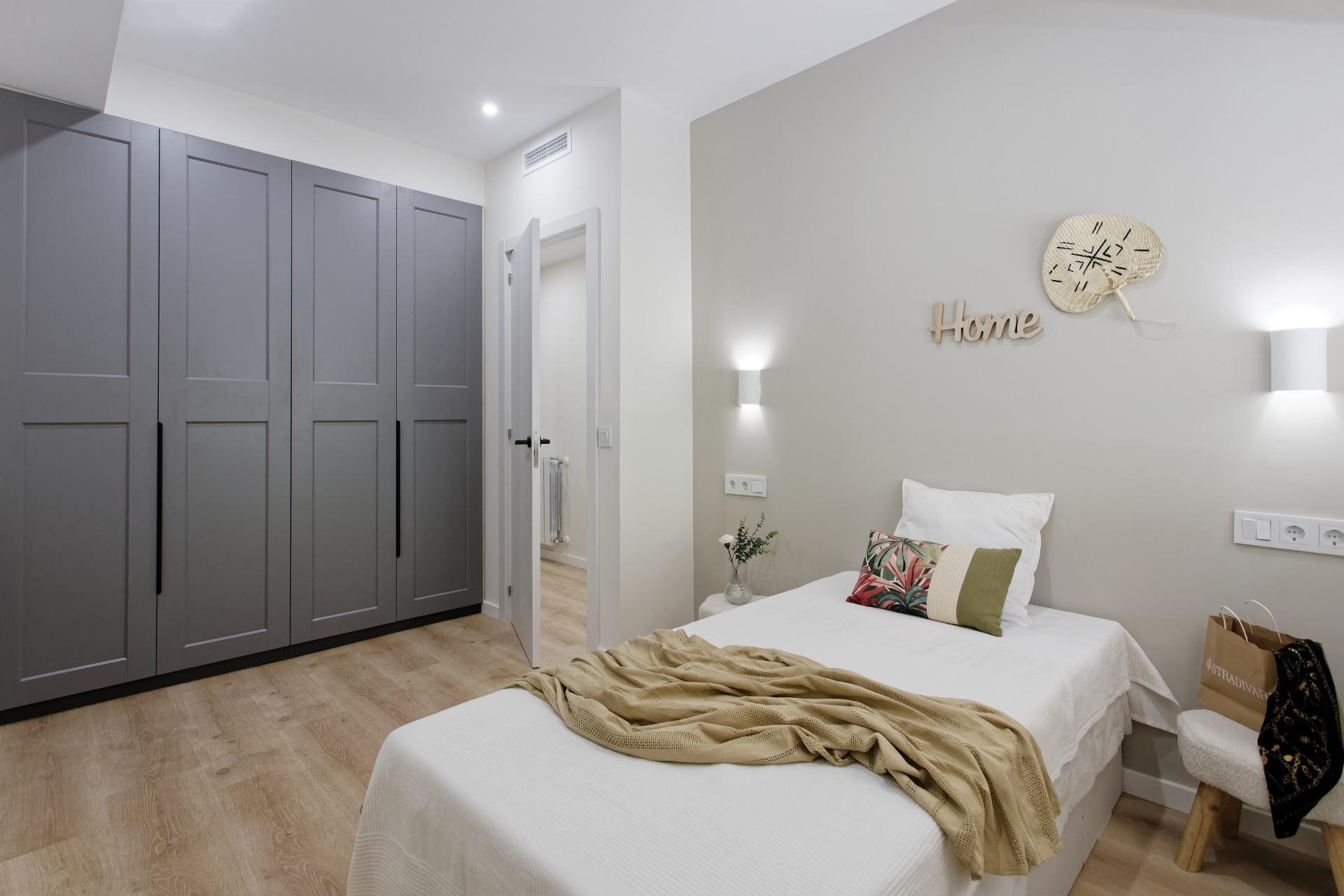 Exclusiva vivienda exterior con balcón y parking en l’Eixamp - foto 28