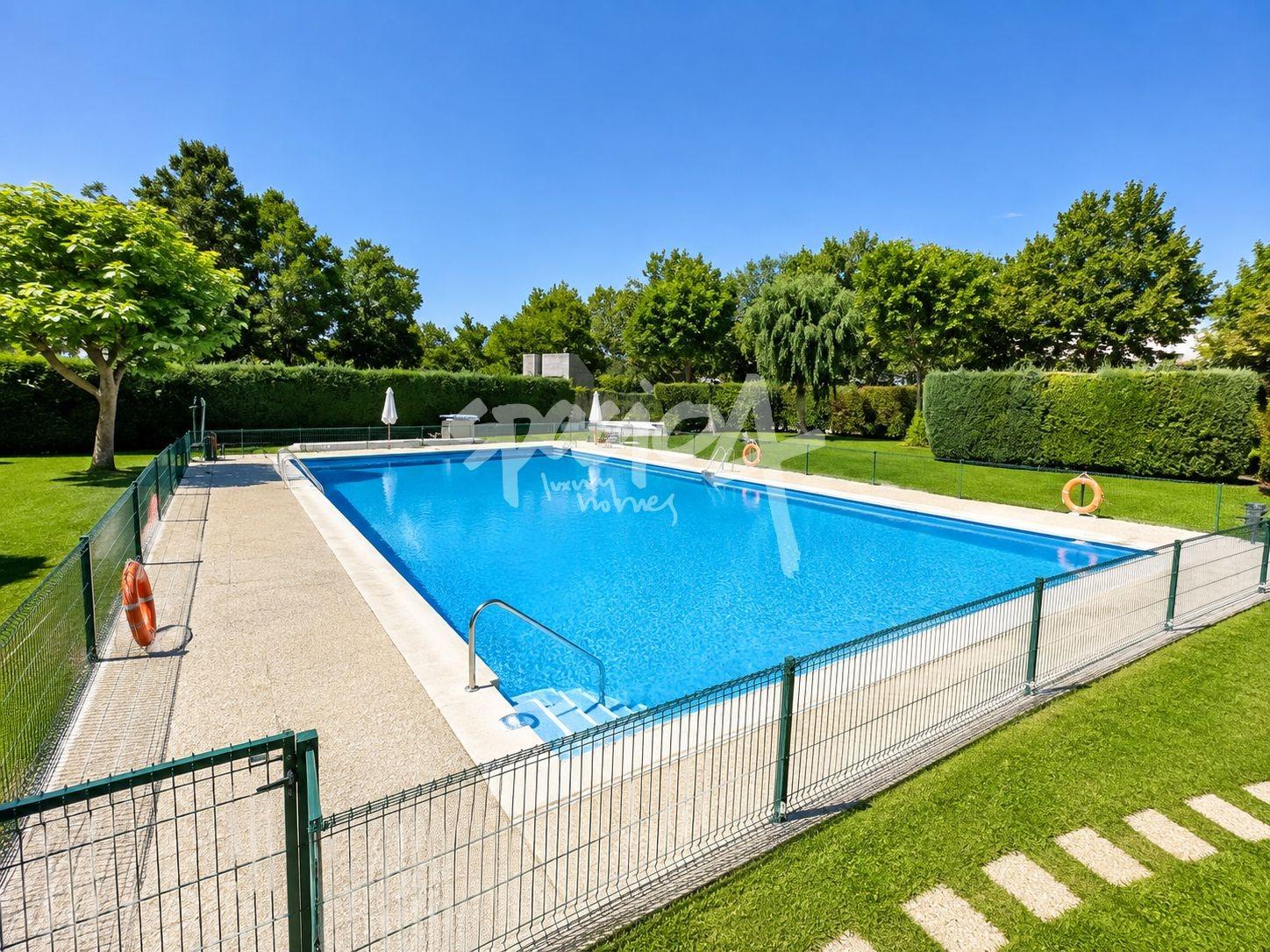 Piso en venta con piscina comunitaria en Ciempozuelos