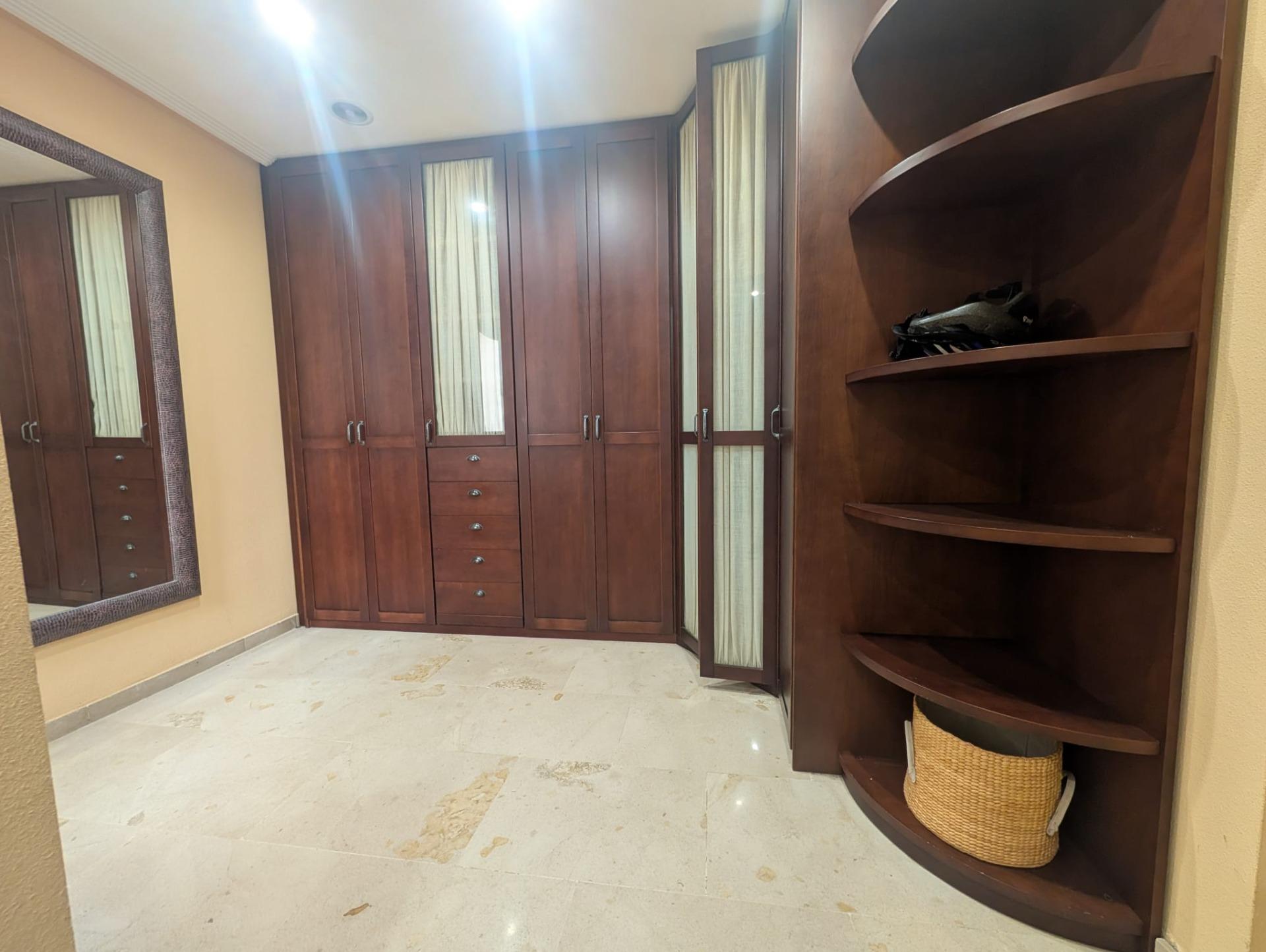 ¡Tu VIVIENDA CON 4 DORMITORIOS en el corazón de Elche! - foto 14