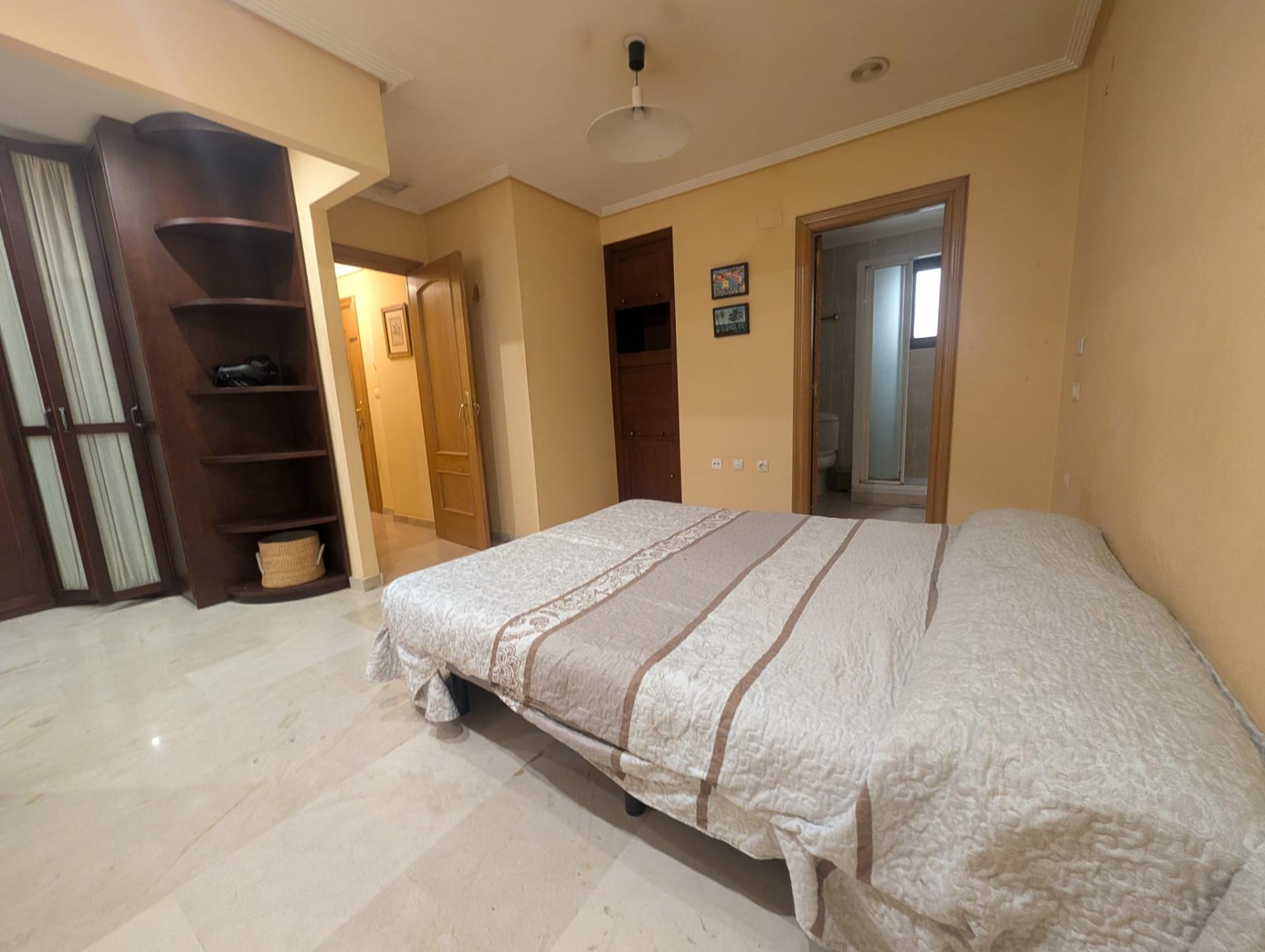 ¡Tu VIVIENDA CON 4 DORMITORIOS en el corazón de Elche! - foto 15
