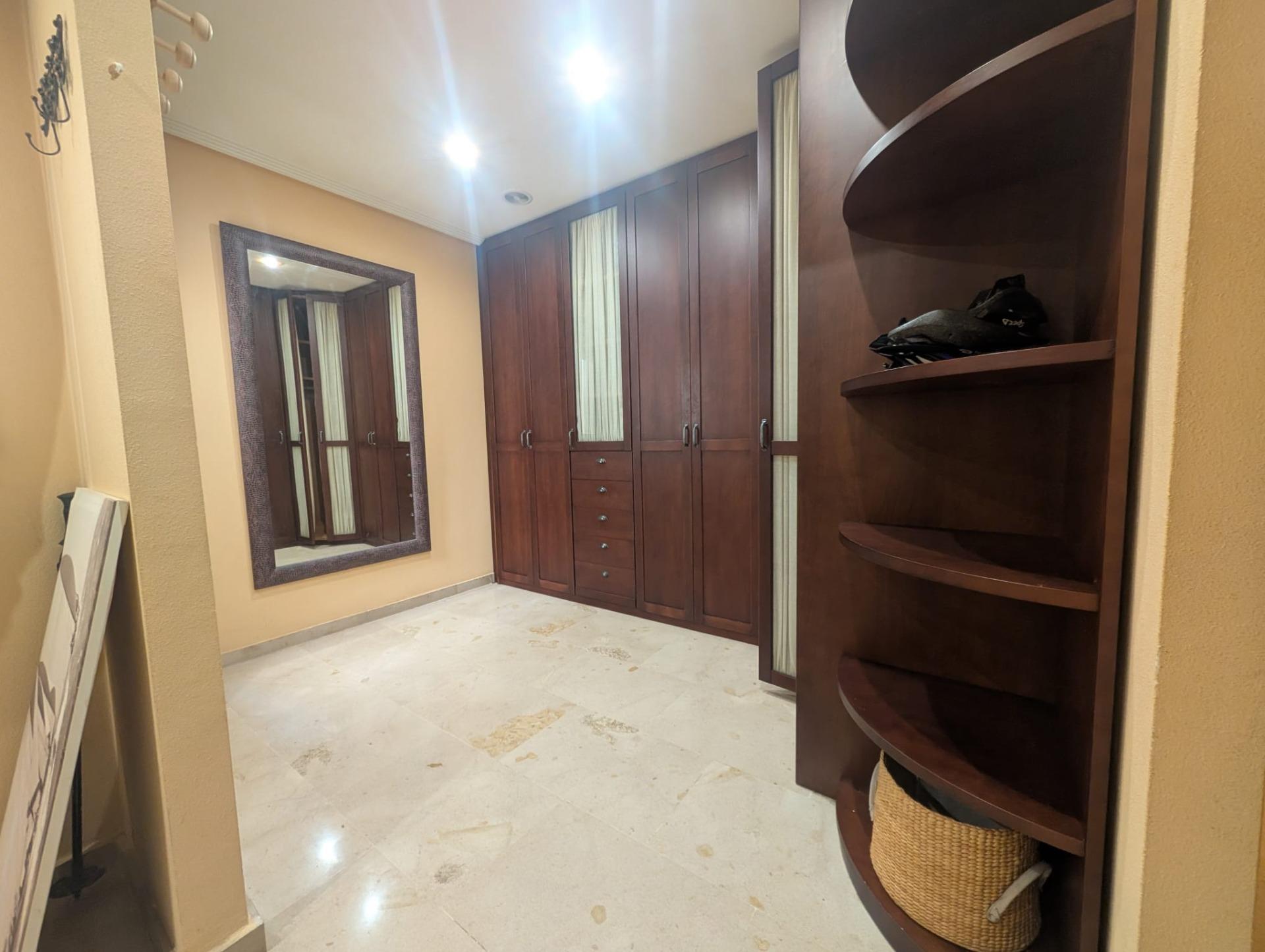 ¡Tu VIVIENDA CON 4 DORMITORIOS en el corazón de Elche! - foto 16