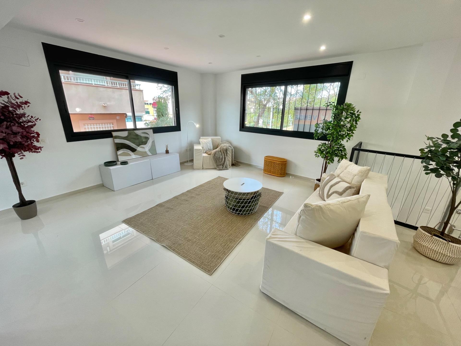Planta baja 4 habitaciones 115m² en venta - Playa Levante - foto 2