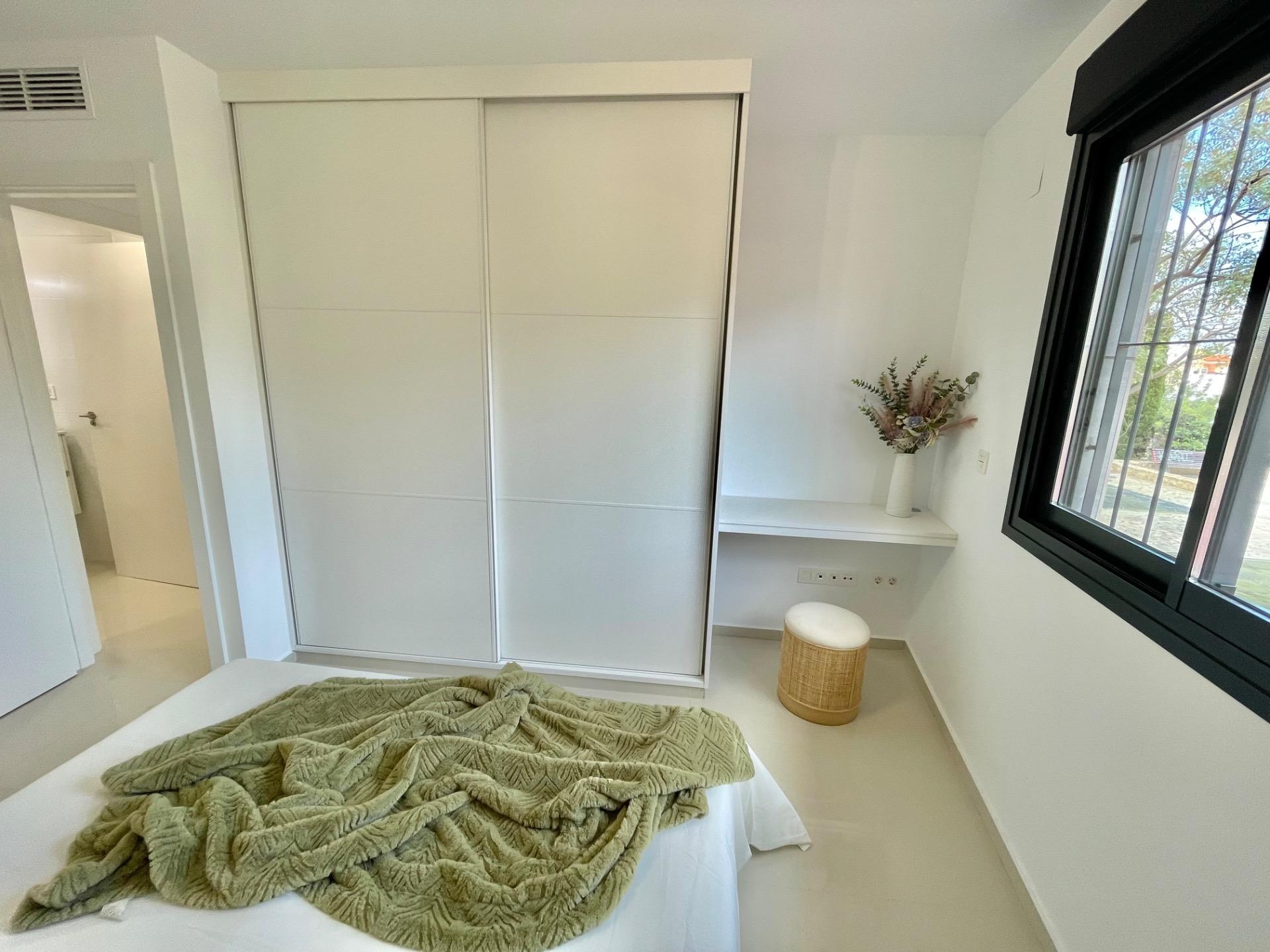 Planta baja 4 habitaciones 115m² en venta - Playa Levante - foto 16
