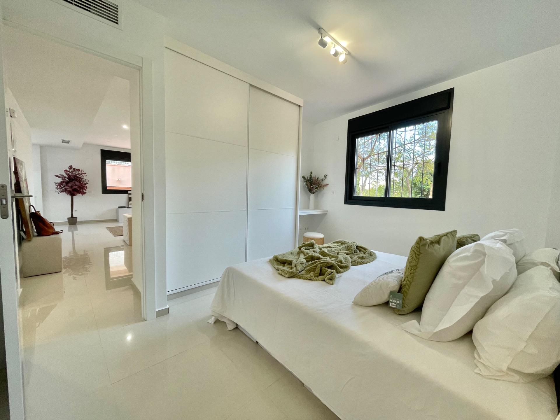 Planta baja 4 habitaciones 115m² en venta - Playa Levante - foto 18