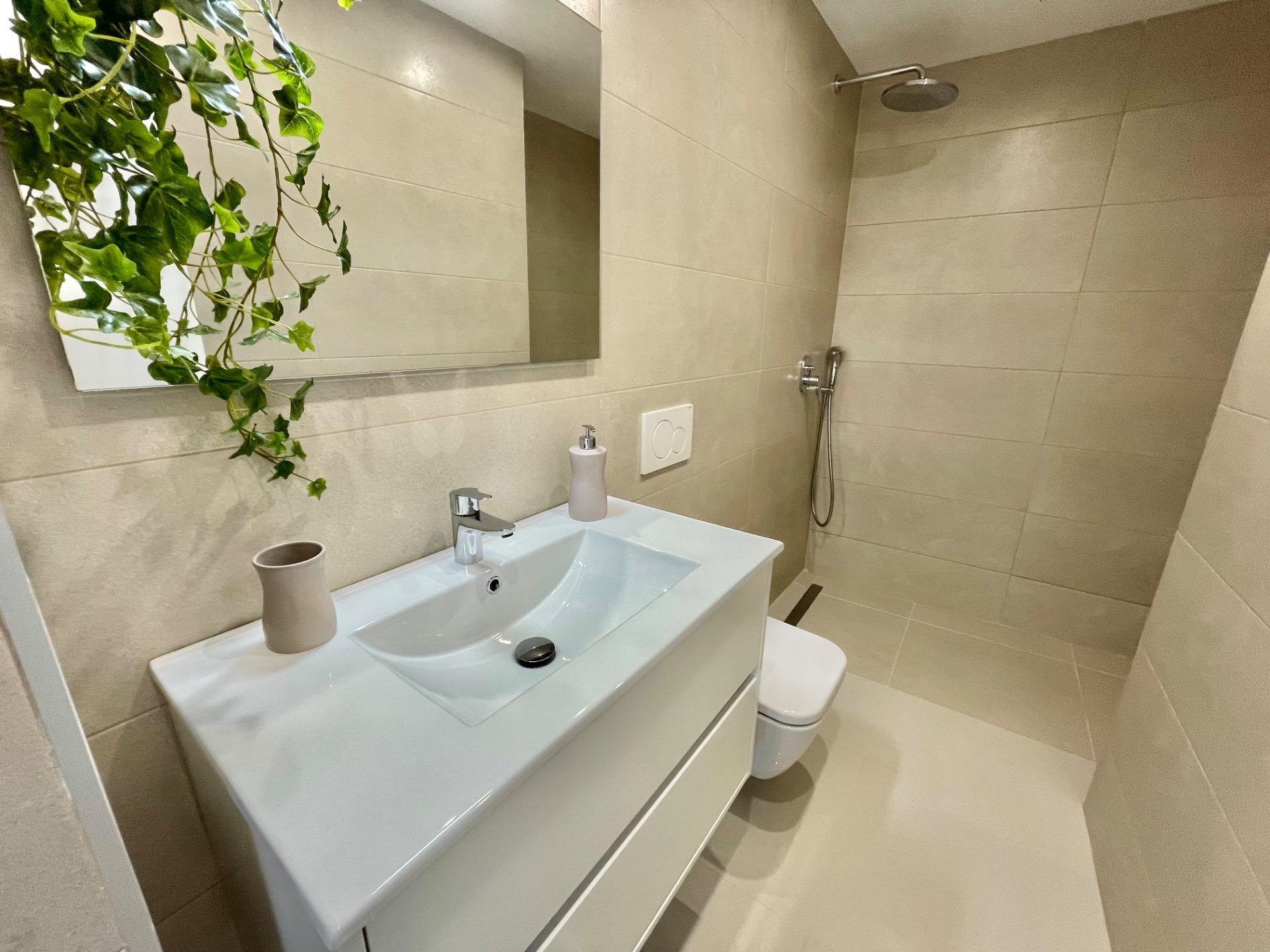 Planta baja 4 habitaciones 115m² en venta - Playa Levante - foto 19