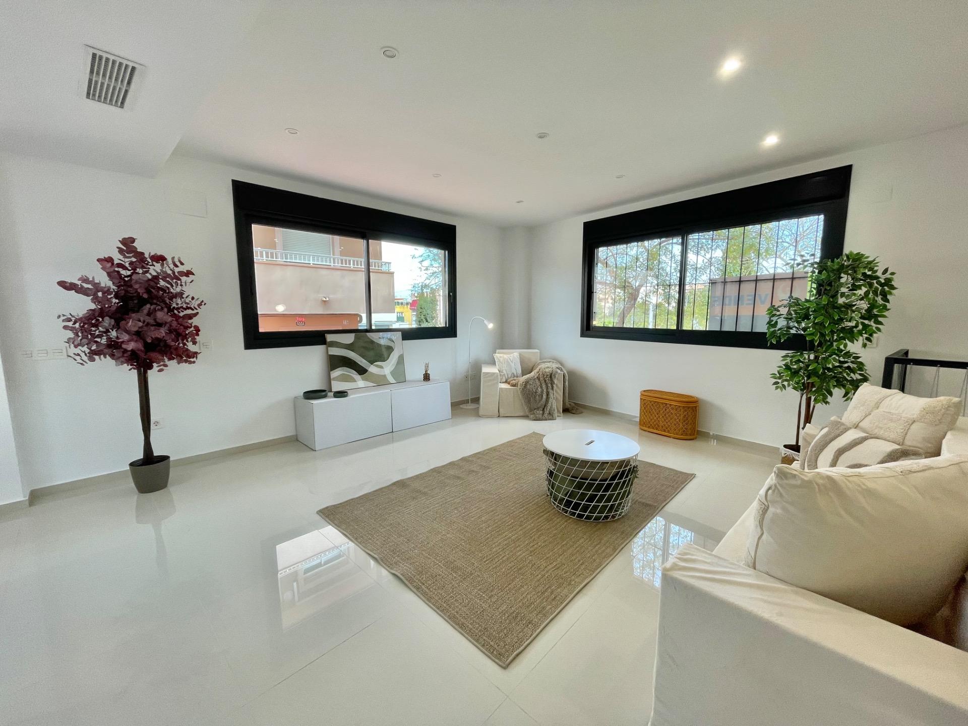 Planta baja 4 habitaciones 115m² en venta - Playa Levante - foto 3