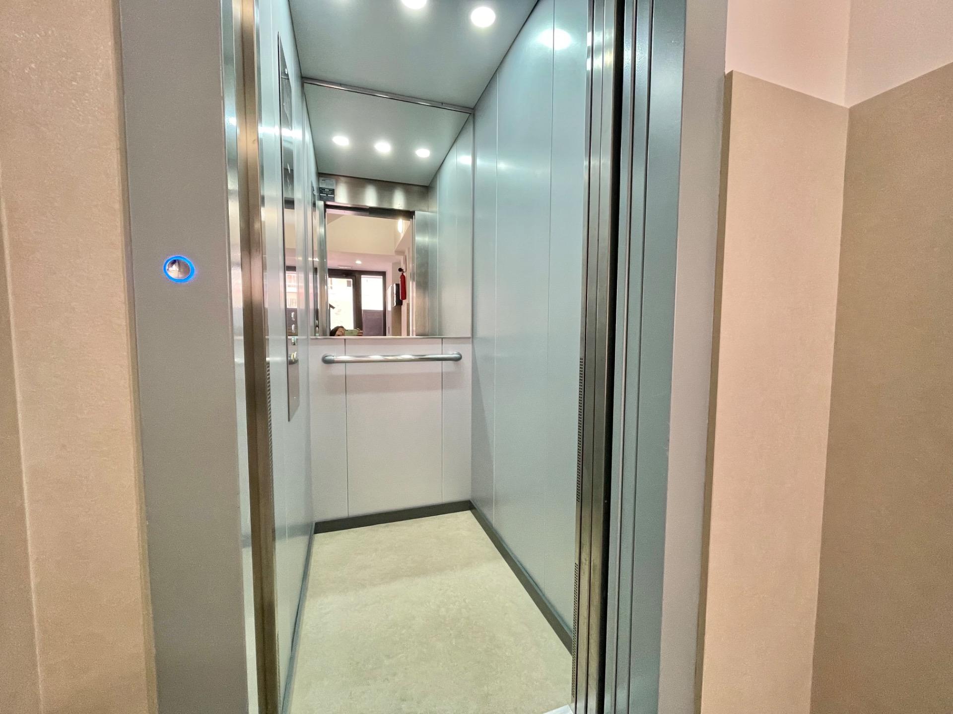Planta baja 4 habitaciones 115m² en venta - Playa Levante - foto 37