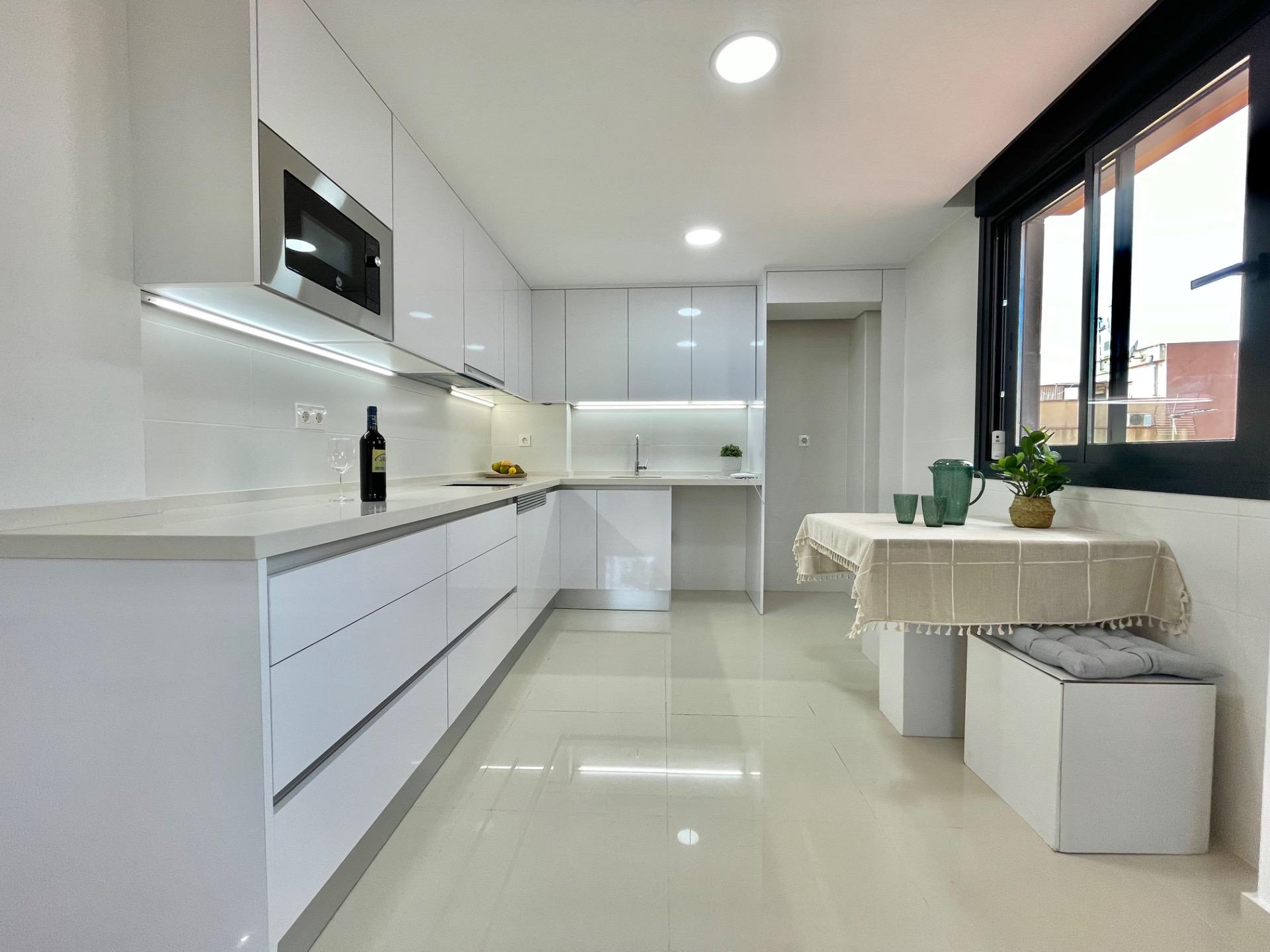 Planta baja 4 habitaciones 115m² en venta - Playa Levante - foto 8