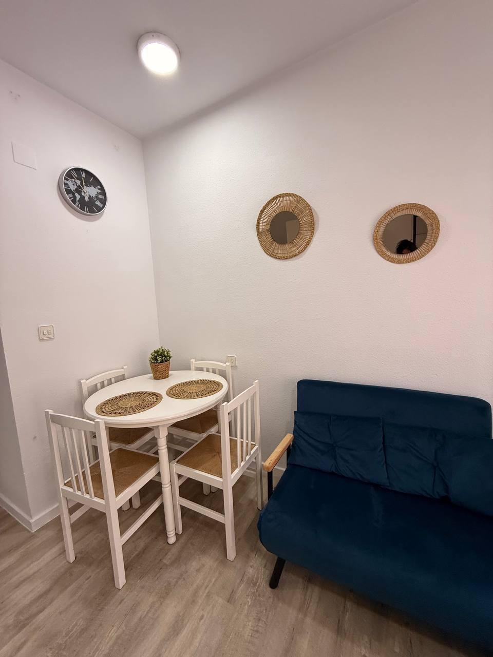 Acogedor Estudio Reformado en Playa del Cura, Torrevieja - foto 6
