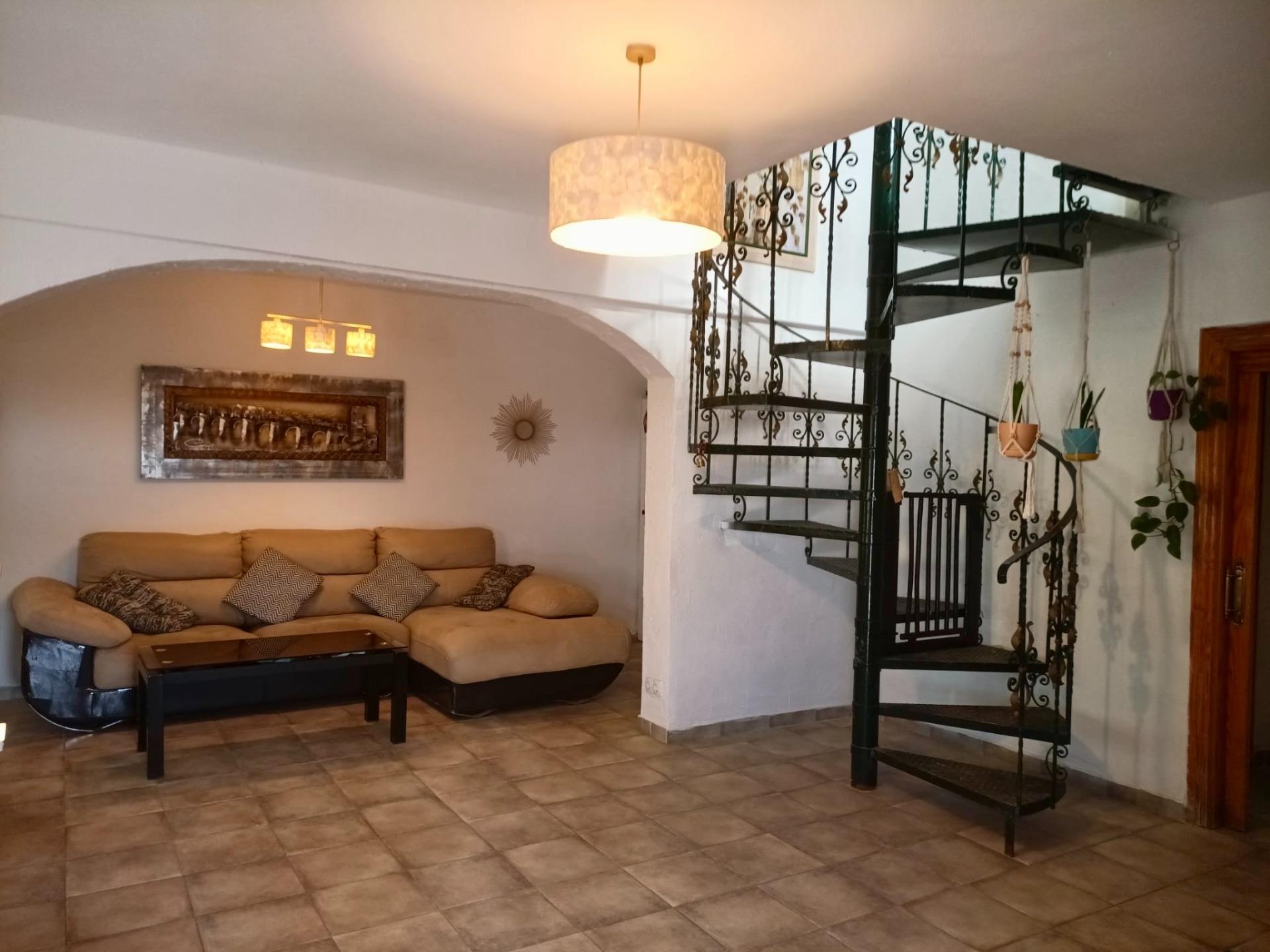 Exclusivo chalet independiente con piscina y gran parcela ur - foto 2