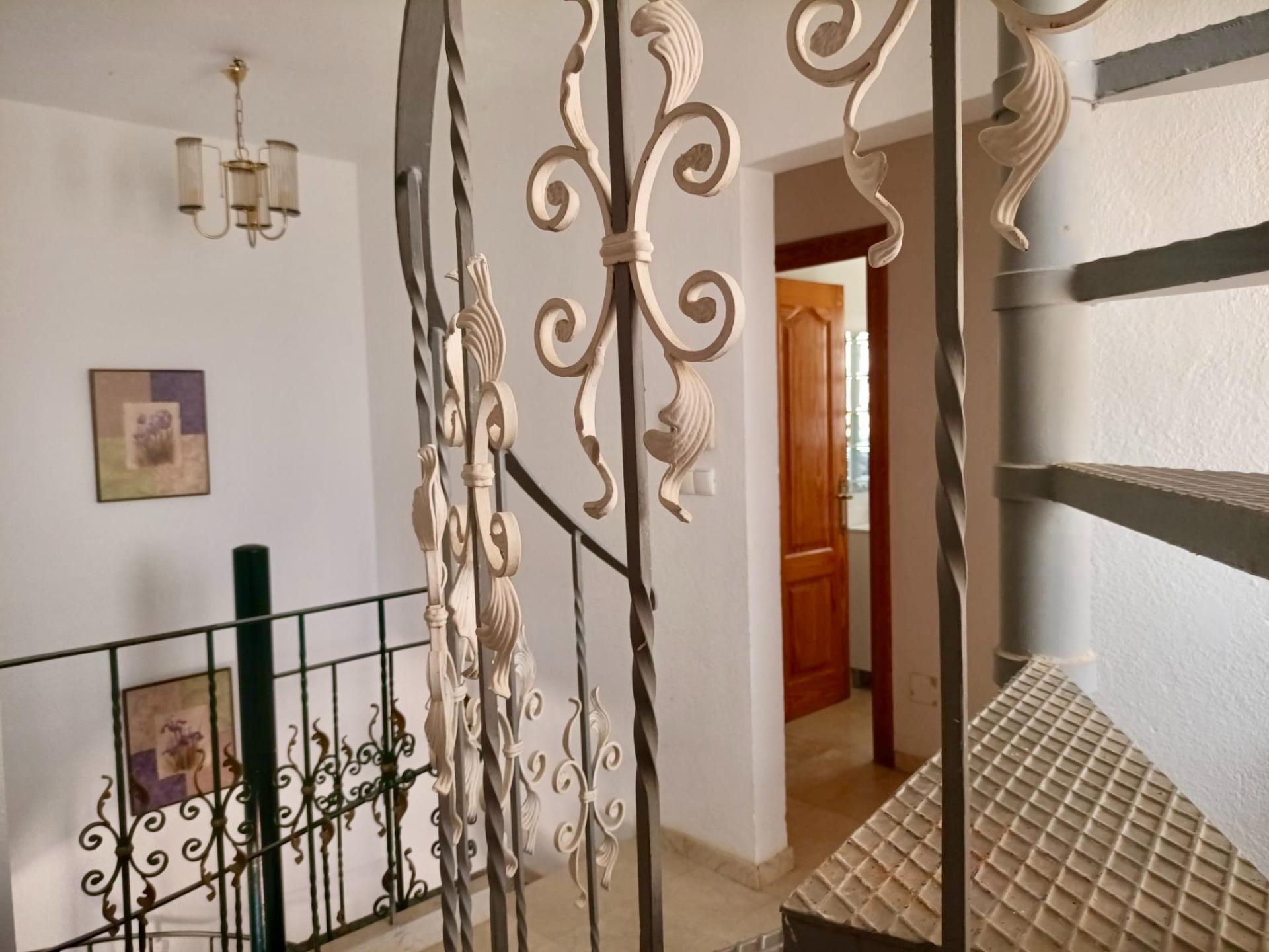 Exclusivo chalet independiente con piscina y gran parcela ur - foto 22