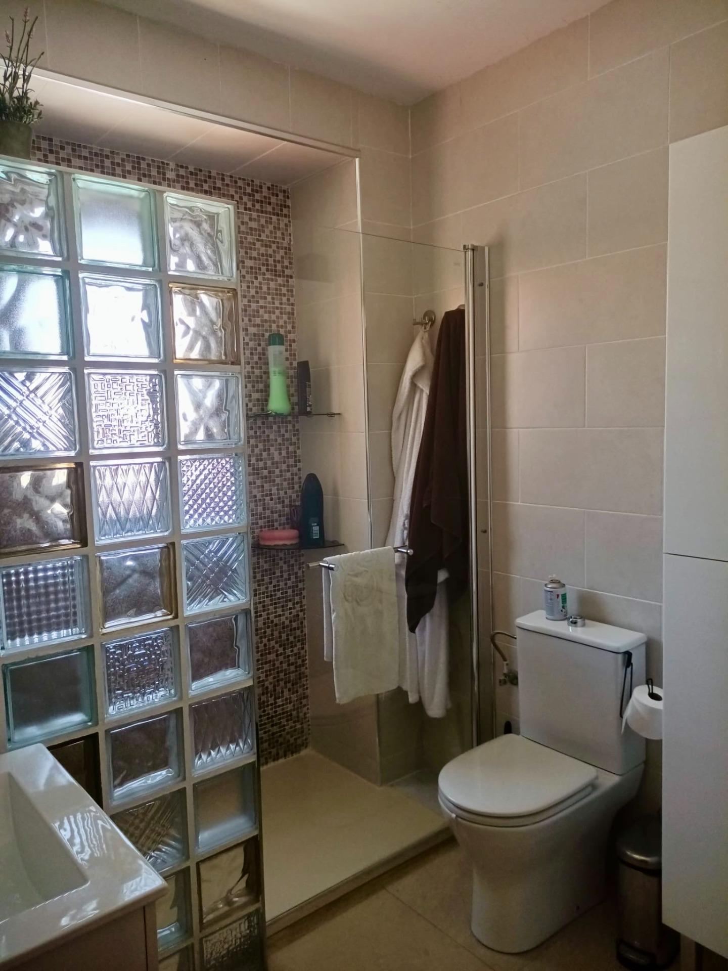 Exclusivo chalet independiente con piscina y gran parcela ur - foto 10