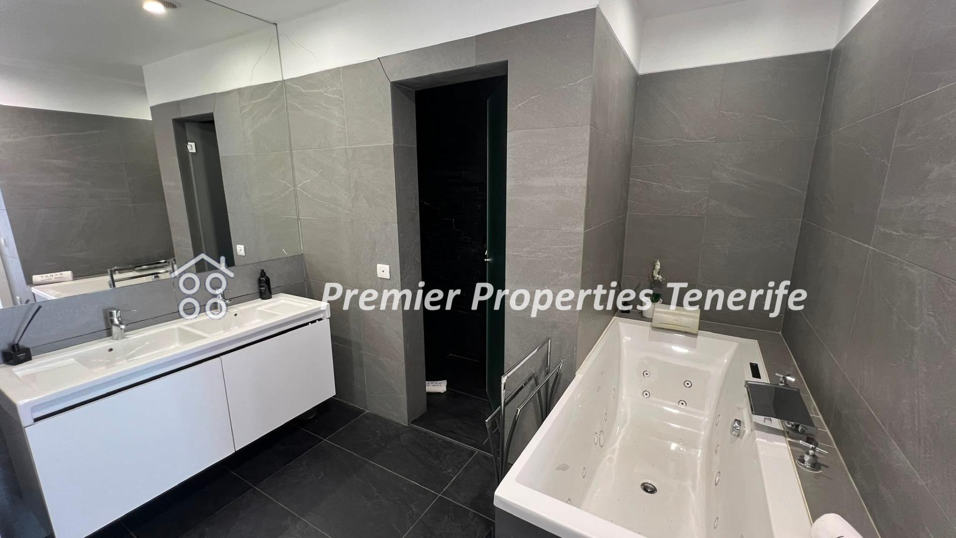 Vivienda adosada de 3 dormitorios, Calderas del Rey, Costa A - foto 13