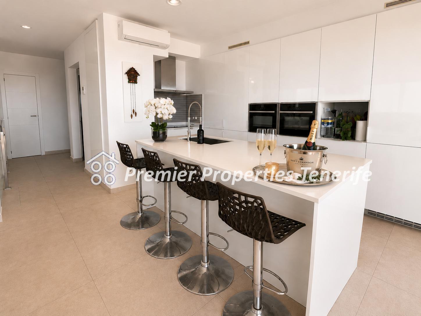 Vivienda adosada de 3 dormitorios, Calderas del Rey, Costa A - foto 4