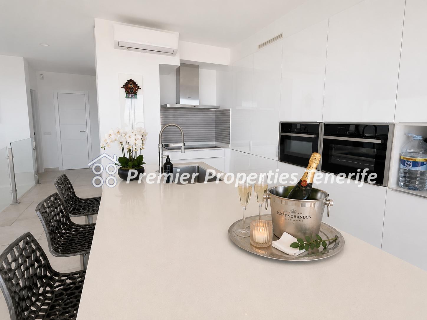 Vivienda adosada de 3 dormitorios, Calderas del Rey, Costa A - foto 6