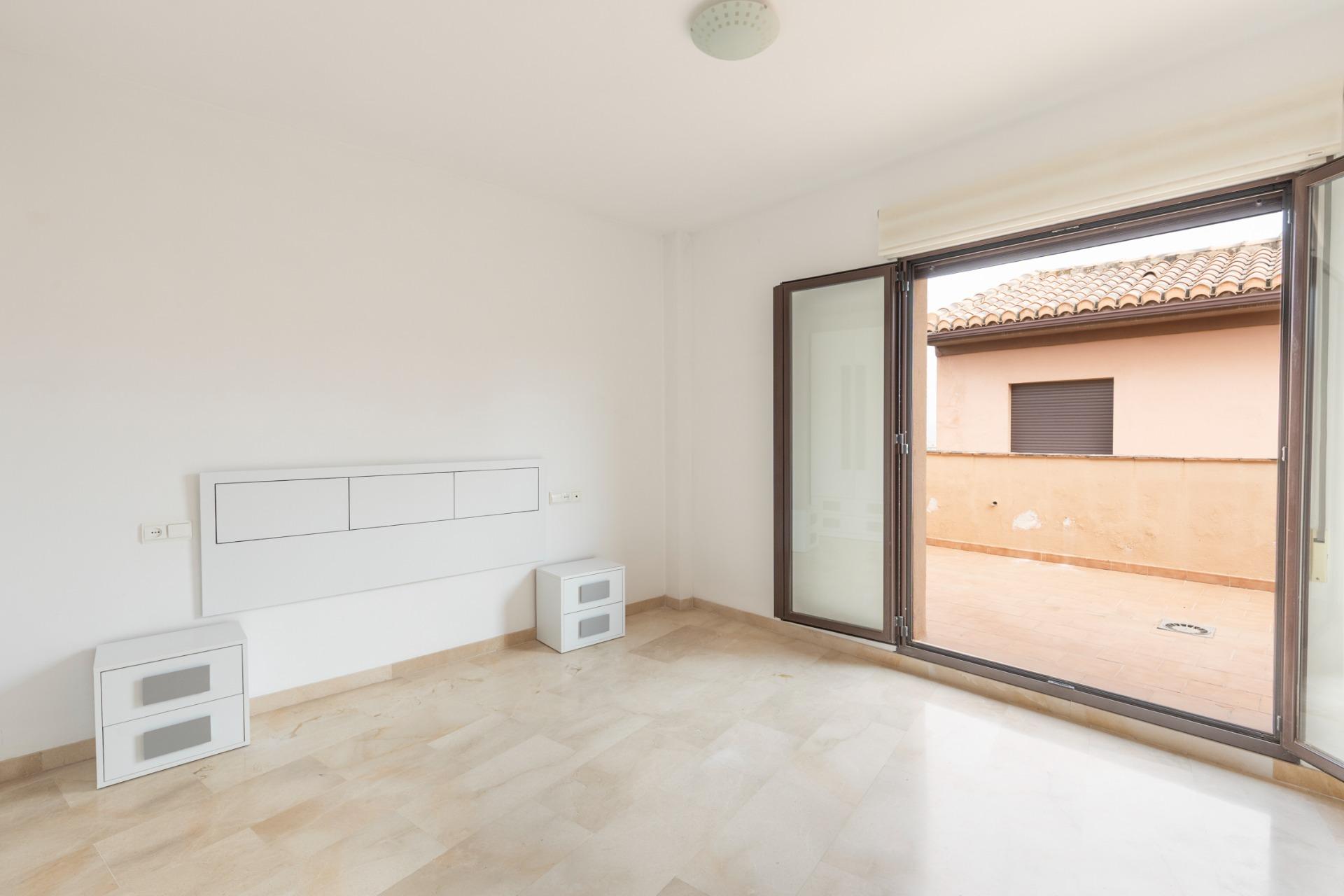 ESPECTACULAR TRIPLEX CON GARAJE Y TRASTERO EN MONACHIL - foto 15