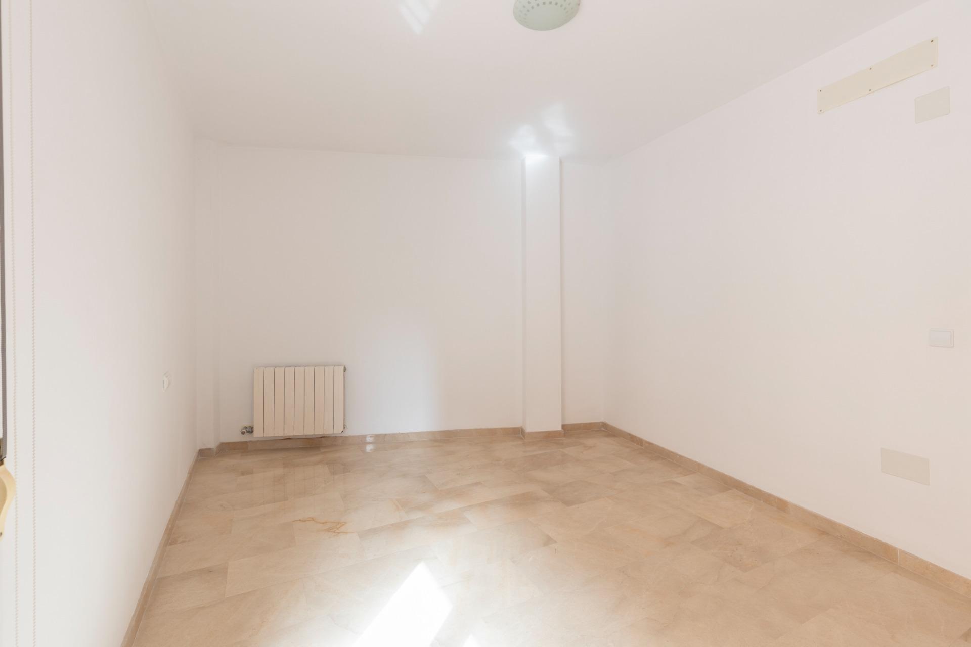 ESPECTACULAR TRIPLEX CON GARAJE Y TRASTERO EN MONACHIL - foto 30