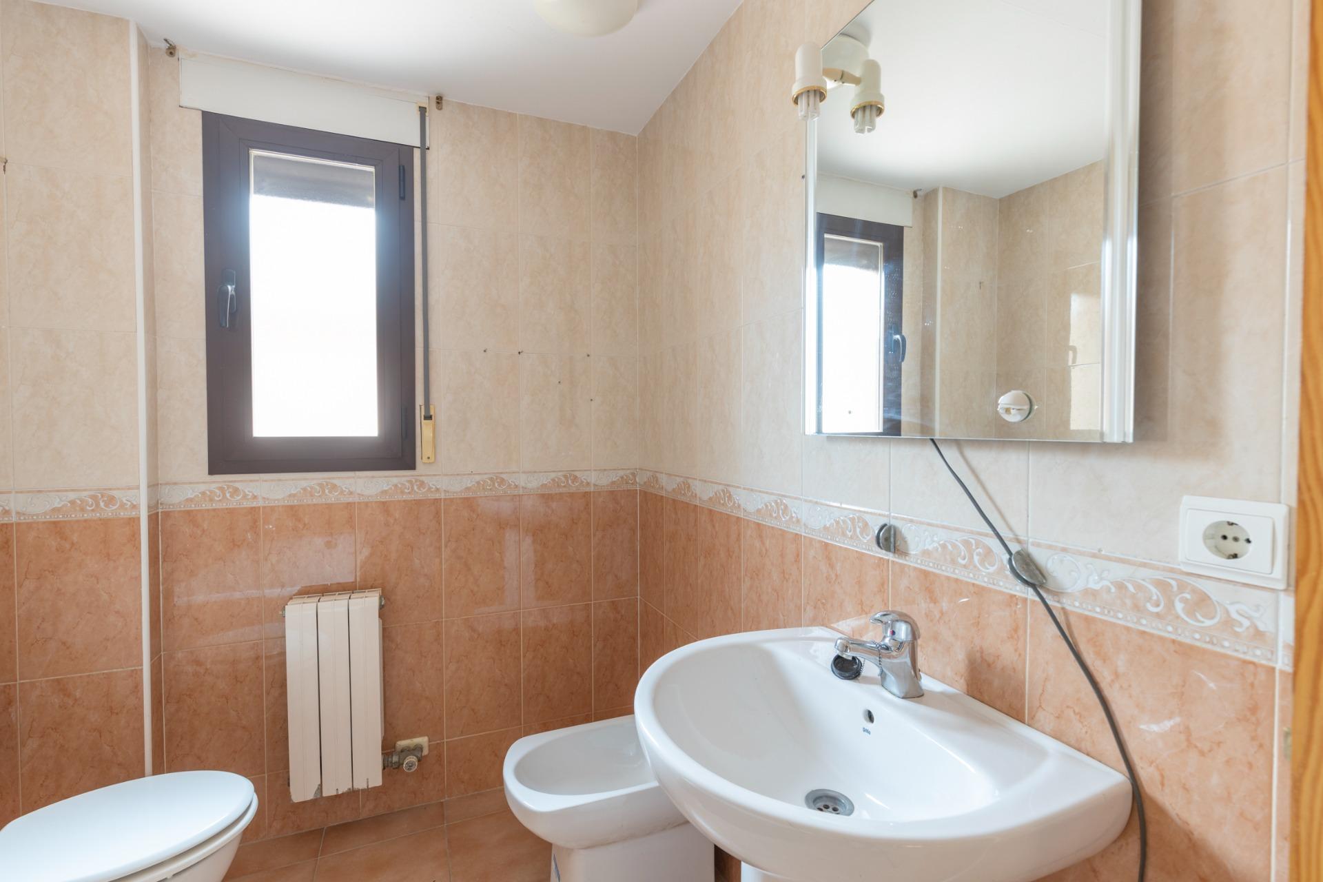 ESPECTACULAR TRIPLEX CON GARAJE Y TRASTERO EN MONACHIL - foto 33
