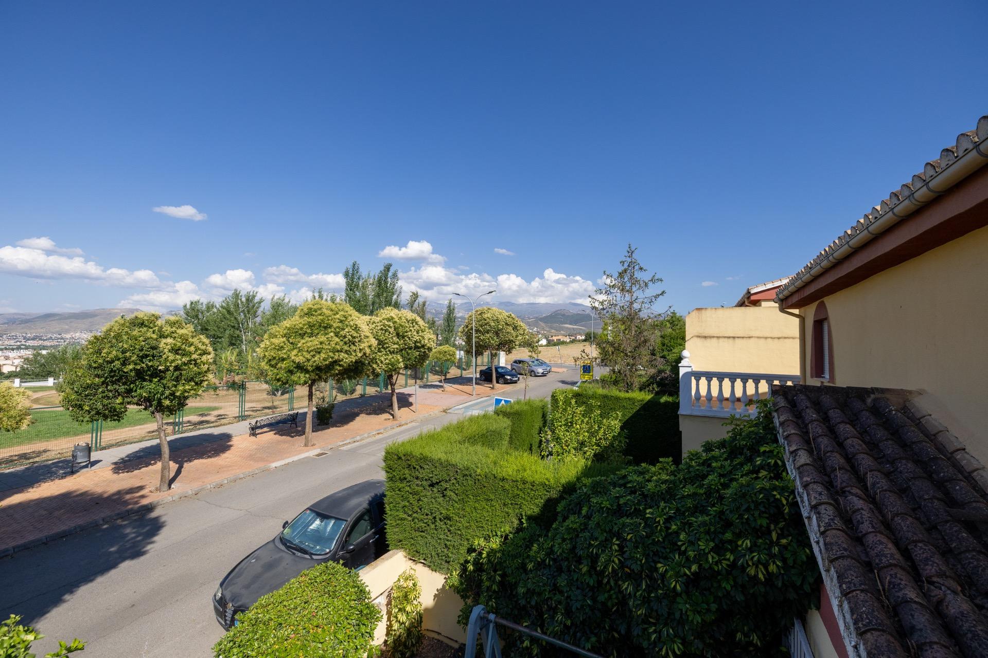 Fantástica vivienda en Loma Linda, vistas panorámicas y zona
