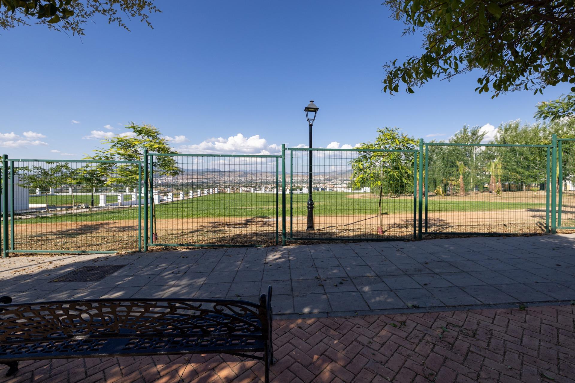 Fantástica vivienda en Loma Linda, vistas panorámicas y zona - foto 2