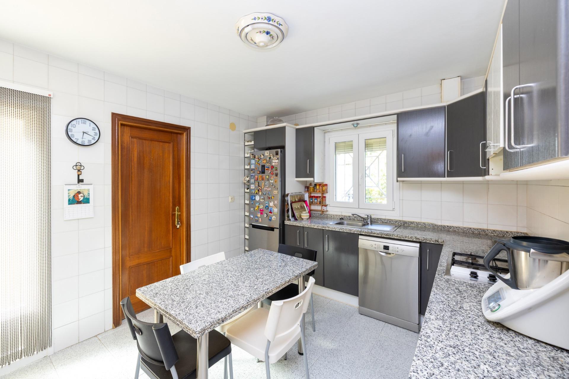Fantástica vivienda en Loma Linda, vistas panorámicas y zona - foto 18