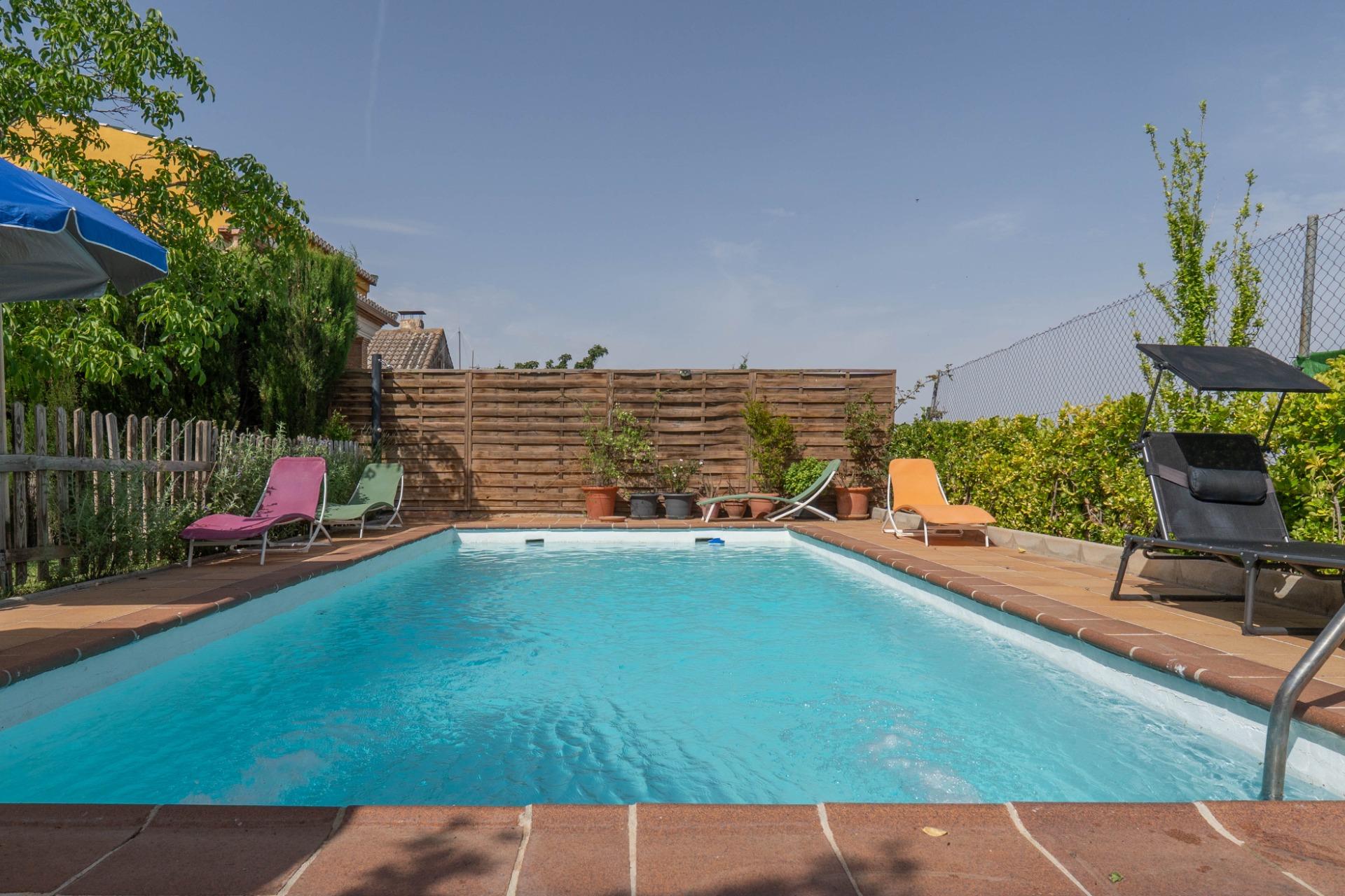 Precioso chalet independiente con piscina en cumbres verdes - foto 37