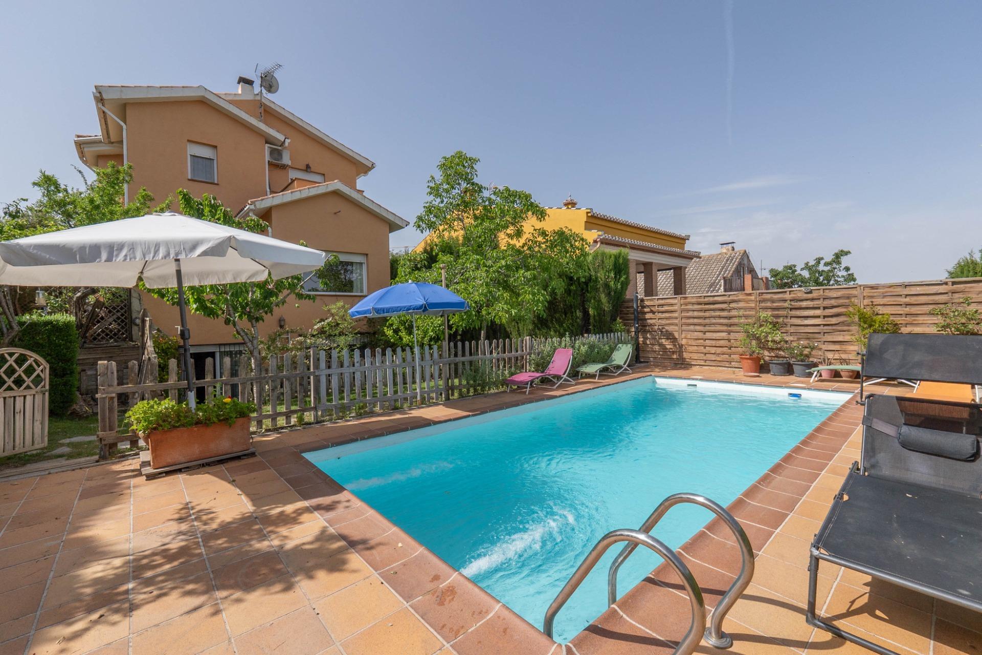 Precioso chalet independiente con piscina en cumbres verdes - foto 38