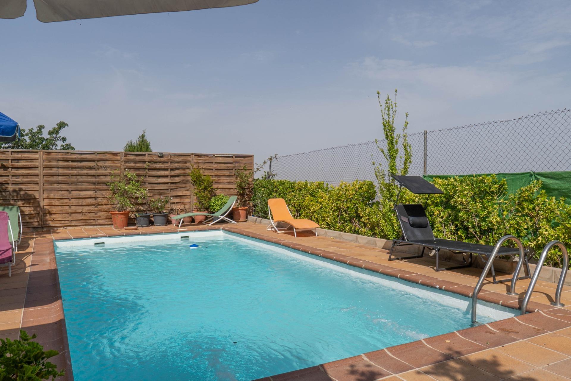 Precioso chalet independiente con piscina en cumbres verdes - foto 40
