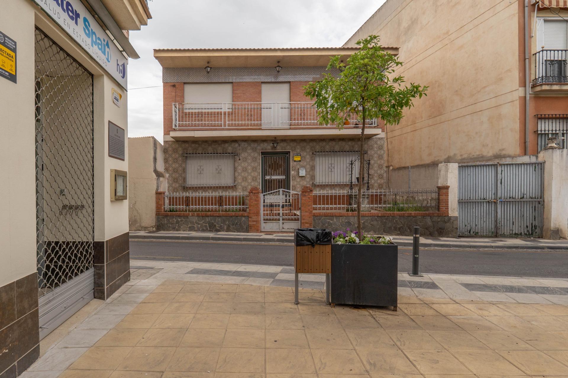 SE VENDE CASA CON UNA PARCELA DE 461 m2 (EN EL CENTRO DE LOS - foto 2