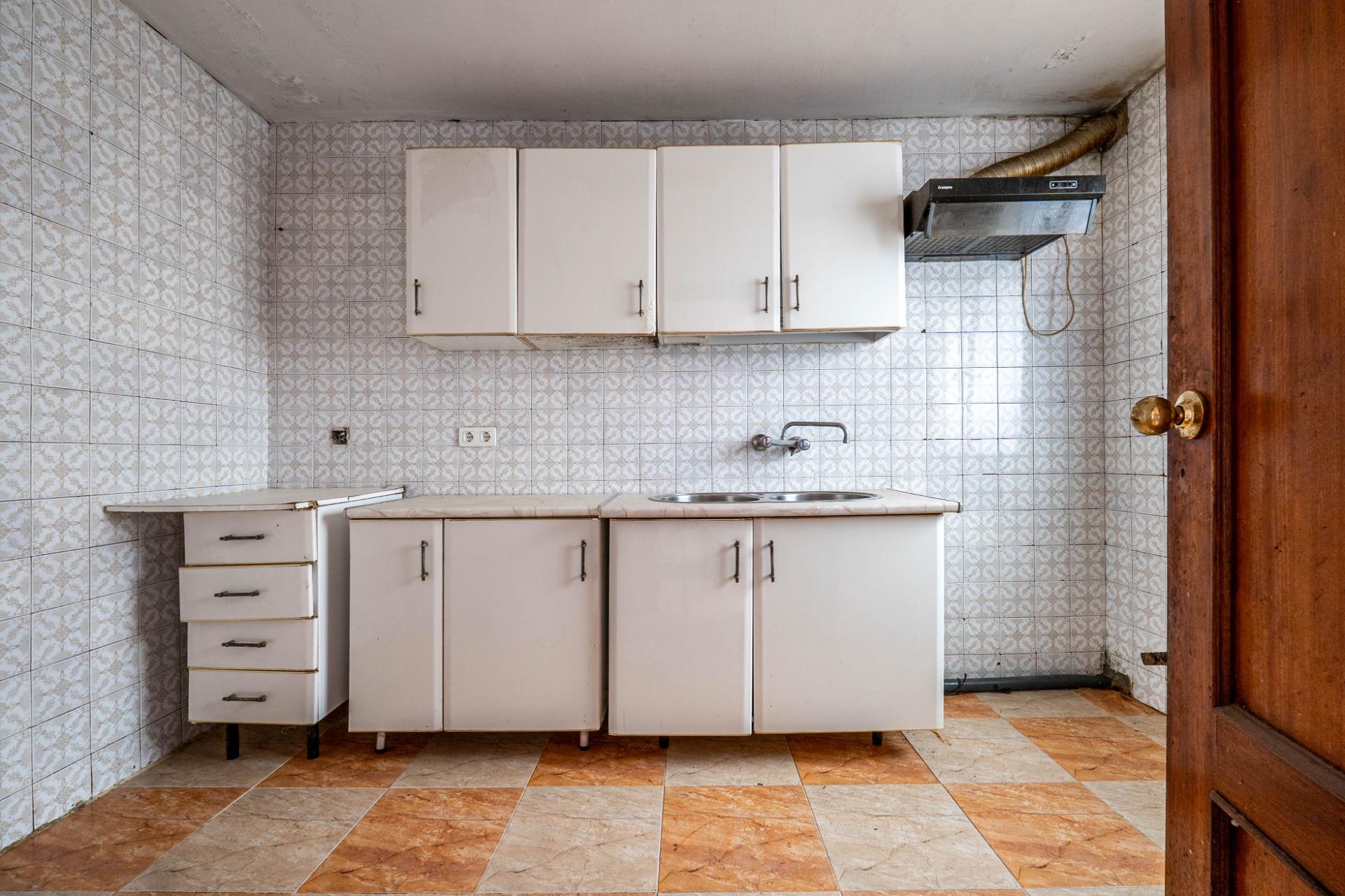 SE VENDE CASA CON UNA PARCELA DE 461 m2 (EN EL CENTRO DE LOS - foto 16