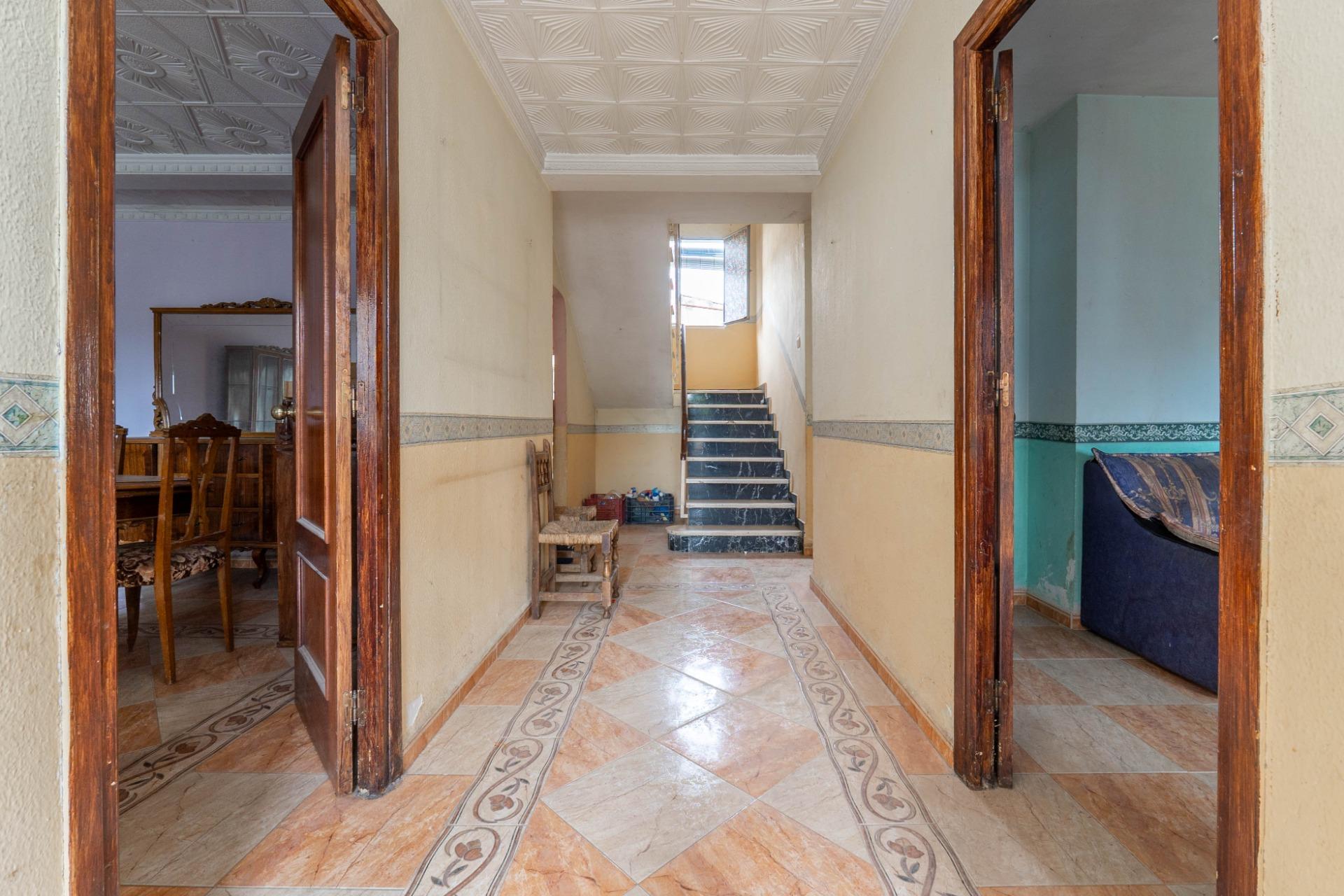 SE VENDE CASA CON UNA PARCELA DE 461 m2 (EN EL CENTRO DE LOS - foto 3