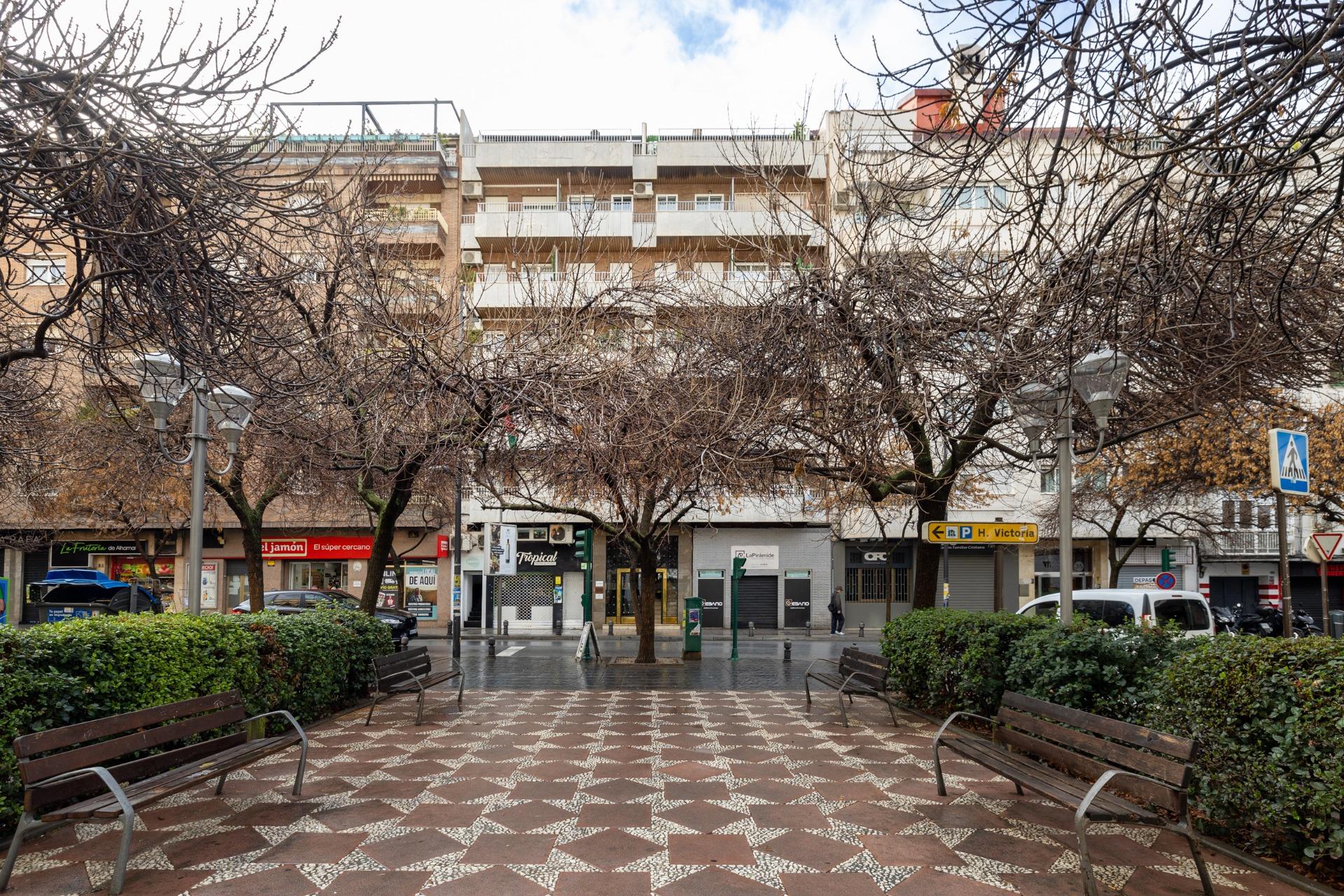 TU NUEVO PISO EN ALHAMAR TE ESTA ESPERANDO - foto 13