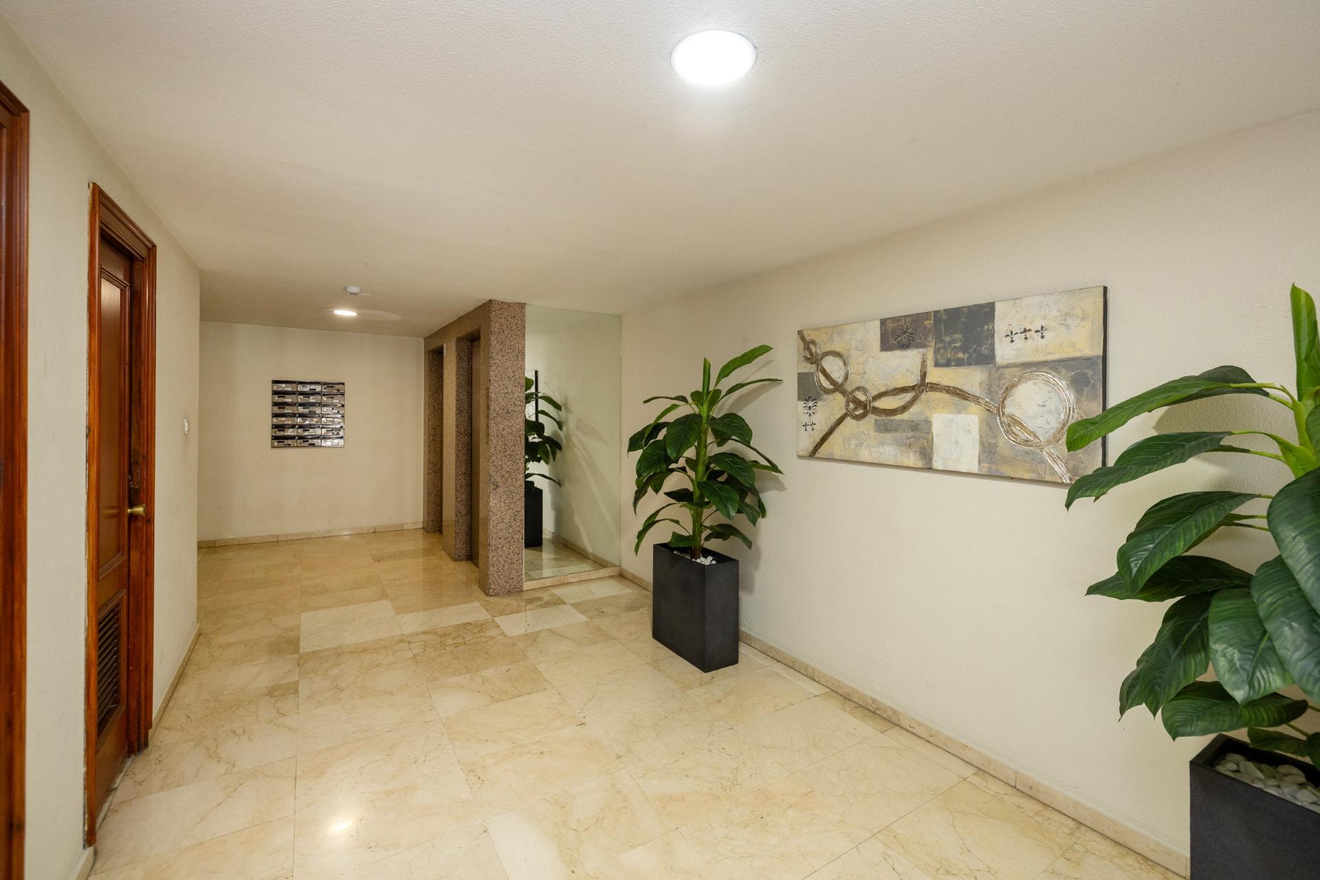 TU NUEVO PISO EN ALHAMAR TE ESTA ESPERANDO - foto 18