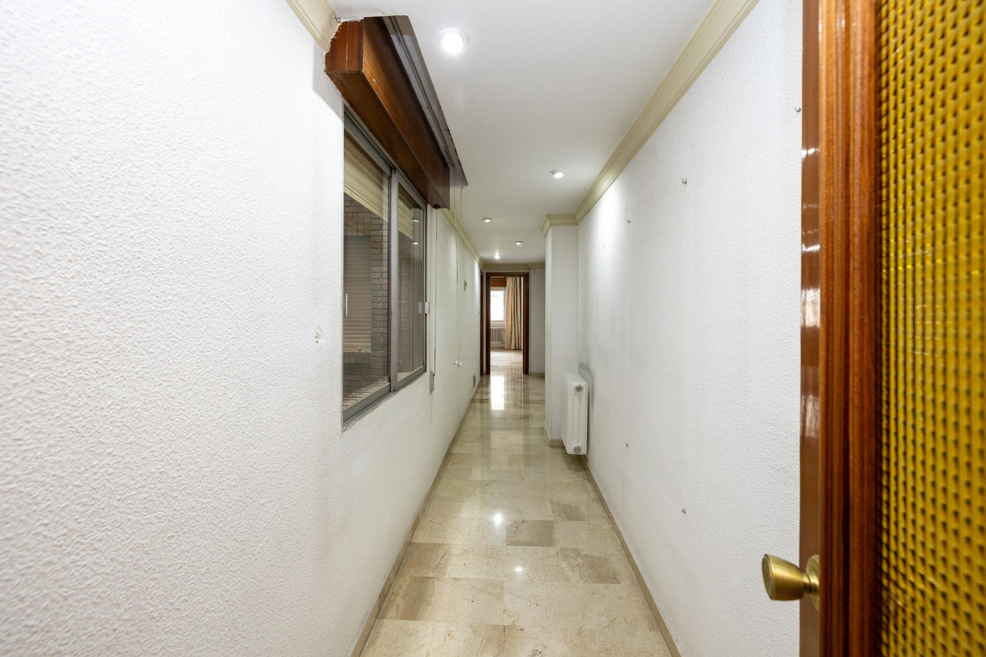 TU NUEVO PISO EN ALHAMAR TE ESTA ESPERANDO - foto 21