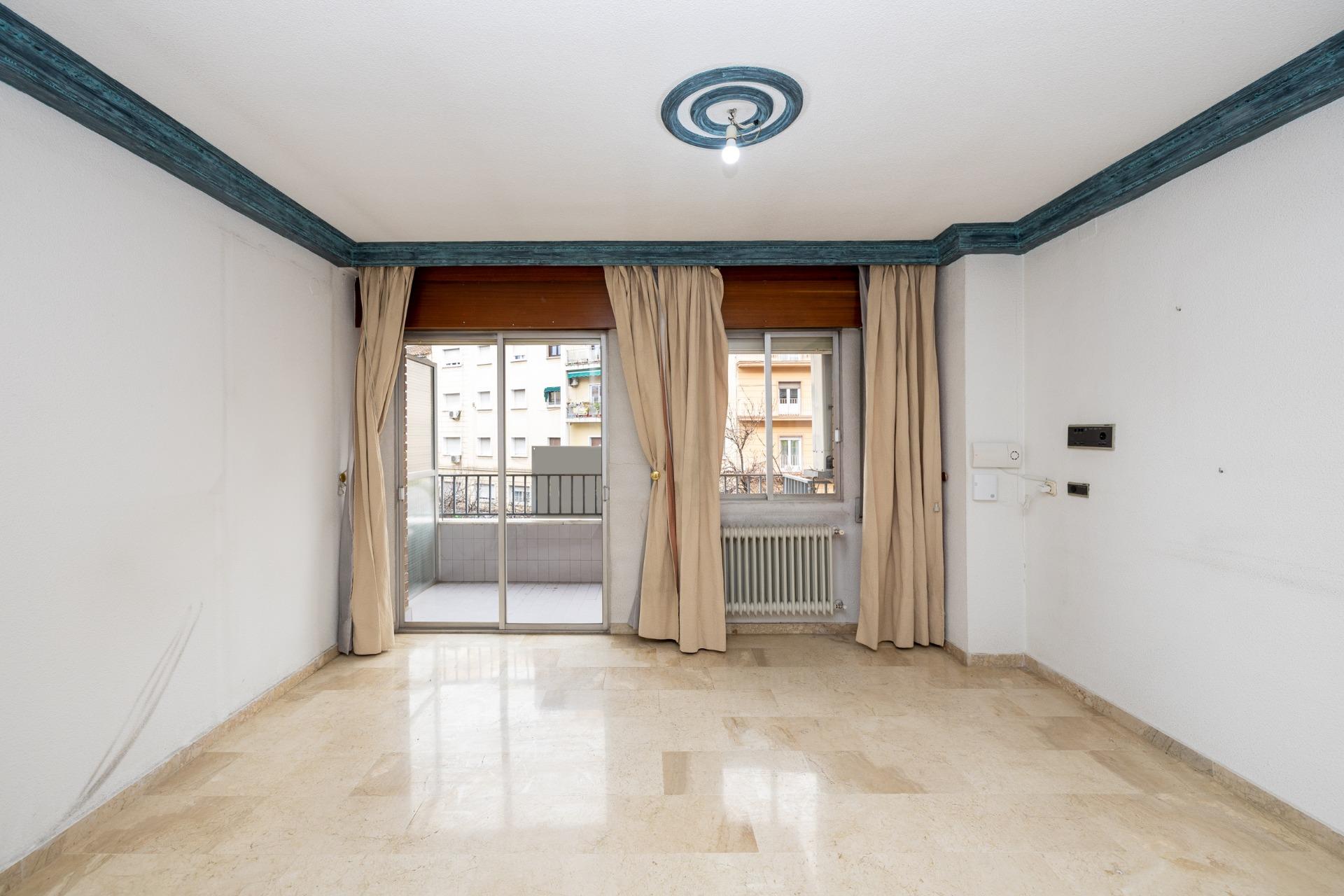 TU NUEVO PISO EN ALHAMAR TE ESTA ESPERANDO - foto 5