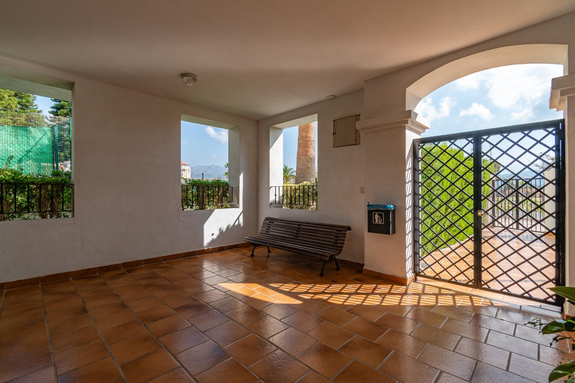 SALOBREÑA-PISO JUNTO A LA PLAYA. TRES DORMITORIOS,DOS BAÑOS  - foto 19