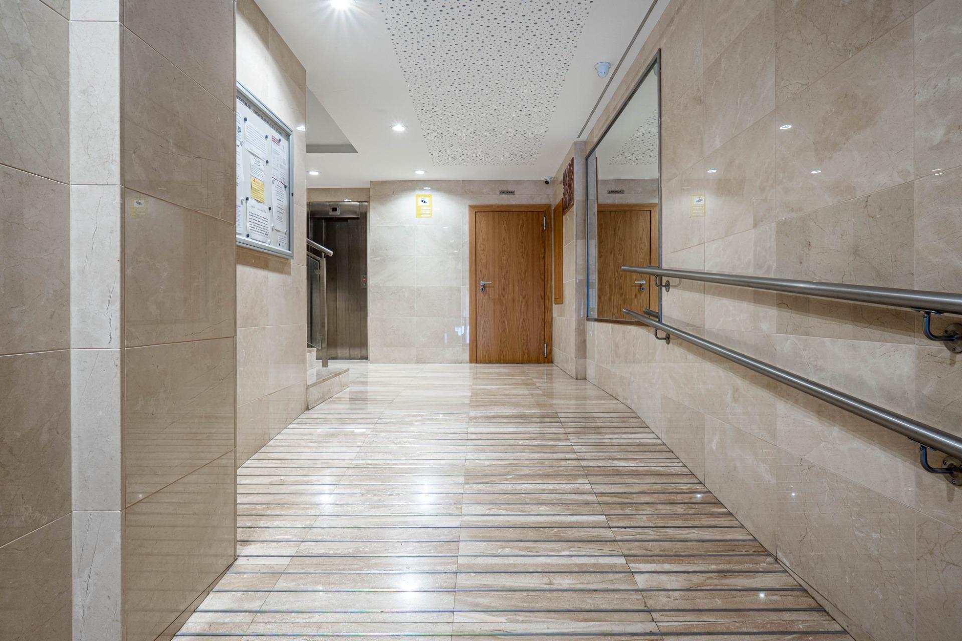 Piso boutique para entrar a vivir de 3 dormitorios y 2 baños - foto 7