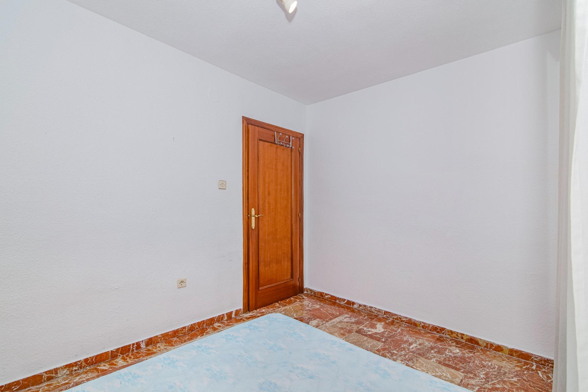 Amplio piso situado en el emblemático Edificio Presidente en - foto 22