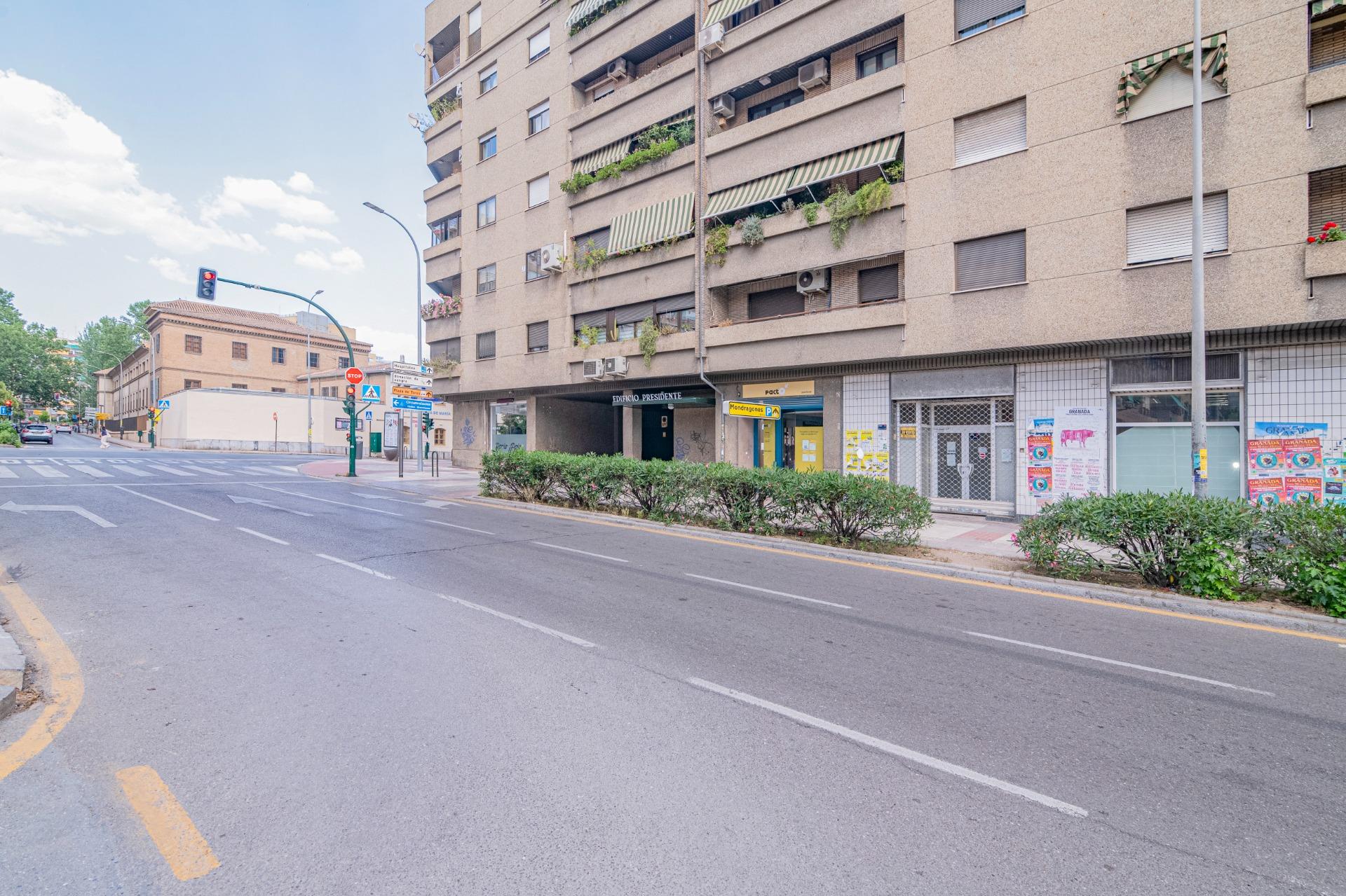 Amplio piso situado en el emblemático Edificio Presidente en - foto 33
