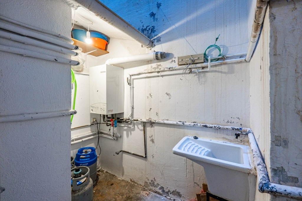 Piso reformado, con 3 dormitorios y 1 baño en pleno centro d - foto 20