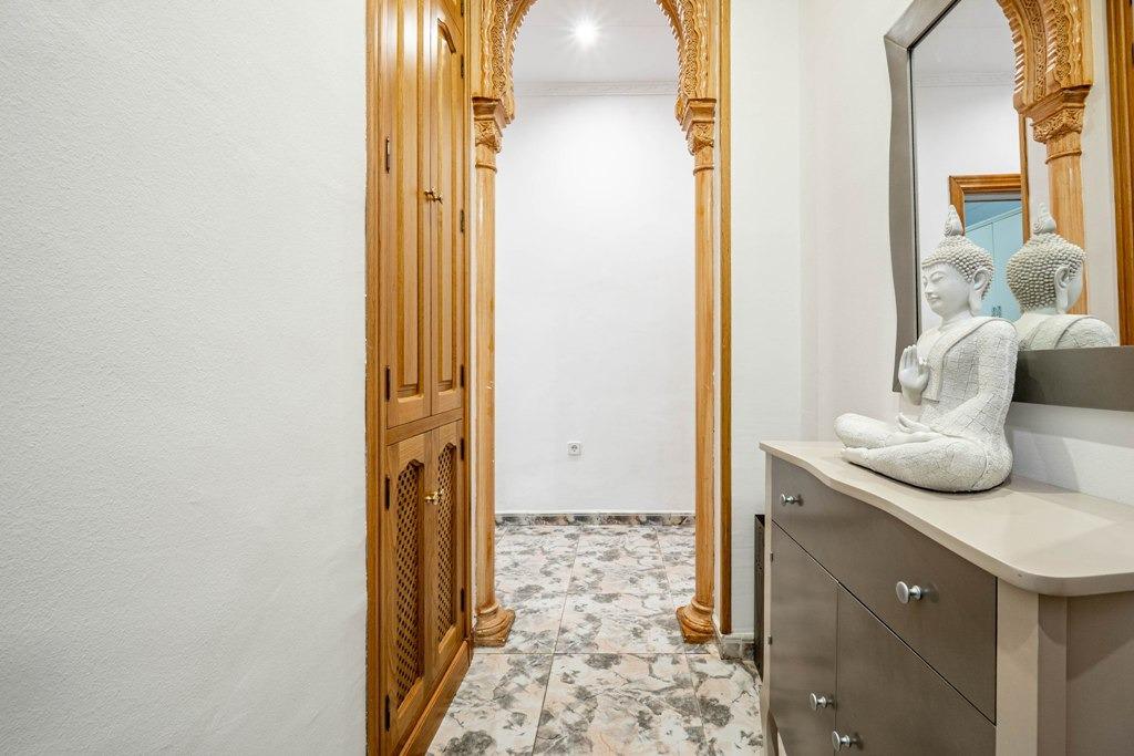 Piso reformado, con 3 dormitorios y 1 baño en pleno centro d - foto 23
