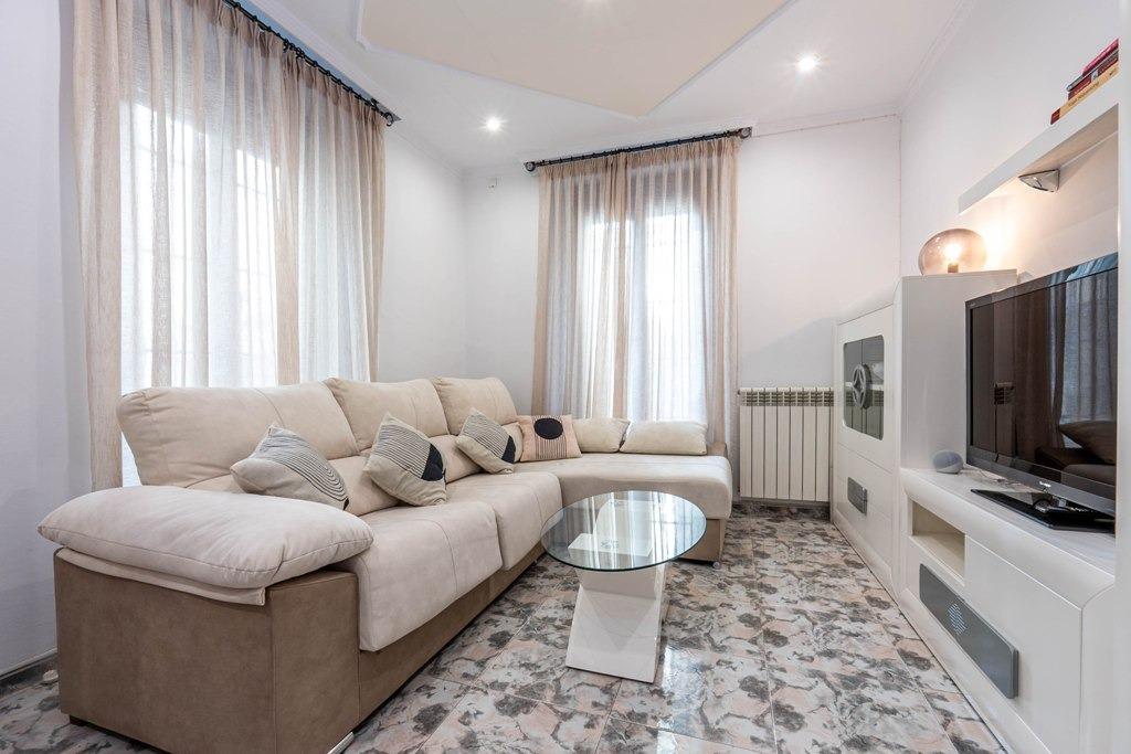Piso reformado, con 3 dormitorios y 1 baño en pleno centro d - foto 29
