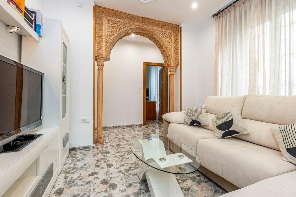 Piso reformado, con 3 dormitorios y 1 baño en pleno centro d - foto 31