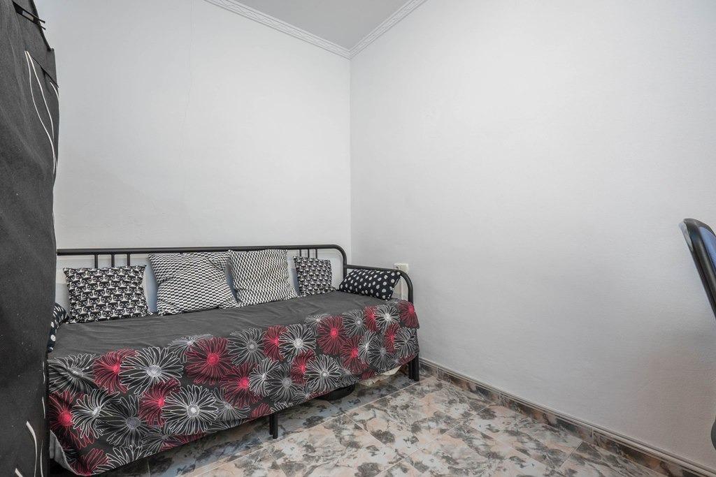 Piso reformado, con 3 dormitorios y 1 baño en pleno centro d - foto 33