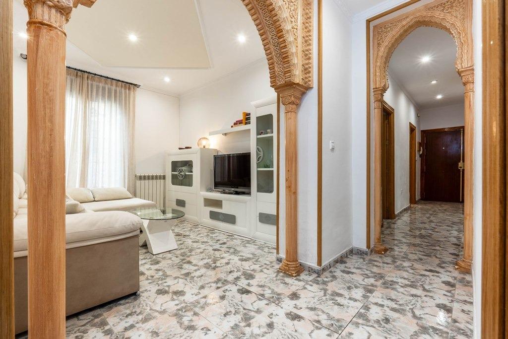 Piso reformado, con 3 dormitorios y 1 baño en pleno centro d - foto 36
